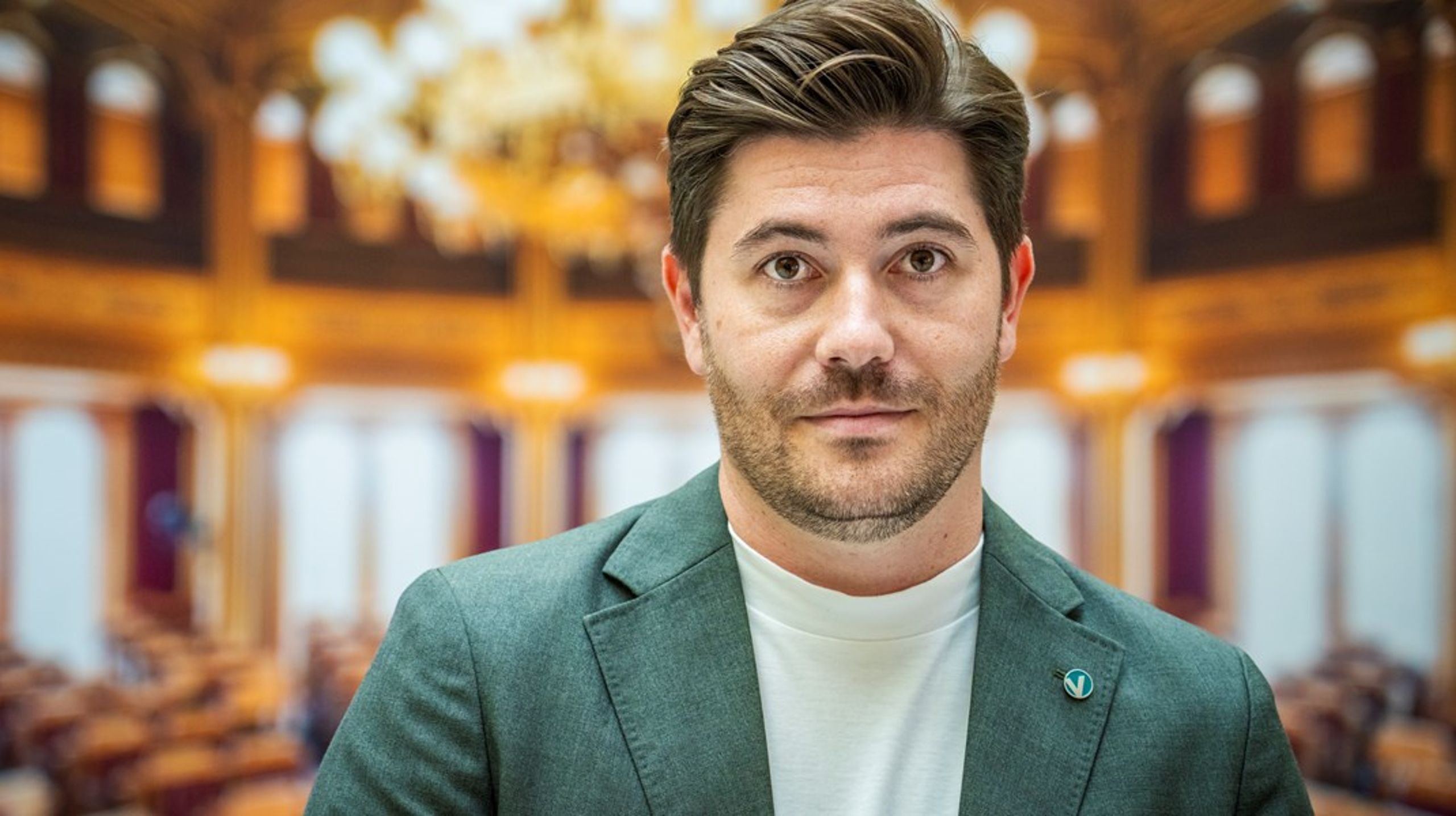 Stortingsrepresentant Grunde Almeland (V) mener det er en rekke spørsmål som bør stilles før man går i gang med digitalt tilsyn – eller digital overvåkning – av eldre i deres eget hjem.