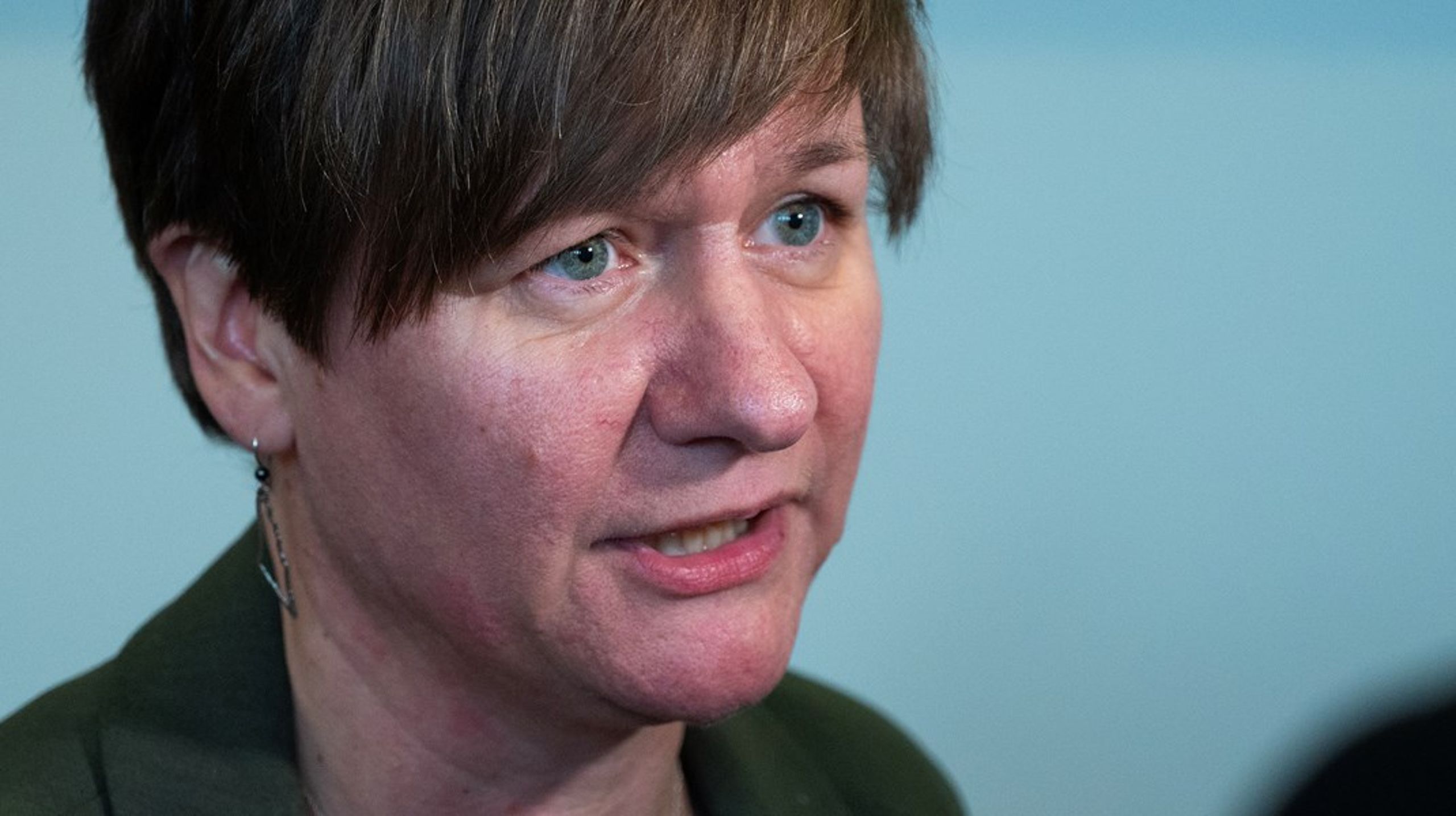 Leder i Fagforbundet, Helene Skeibrok, gir full støtte til Unios krav om at kommunene må få lovnad om kompensasjon for høy prisvekst.