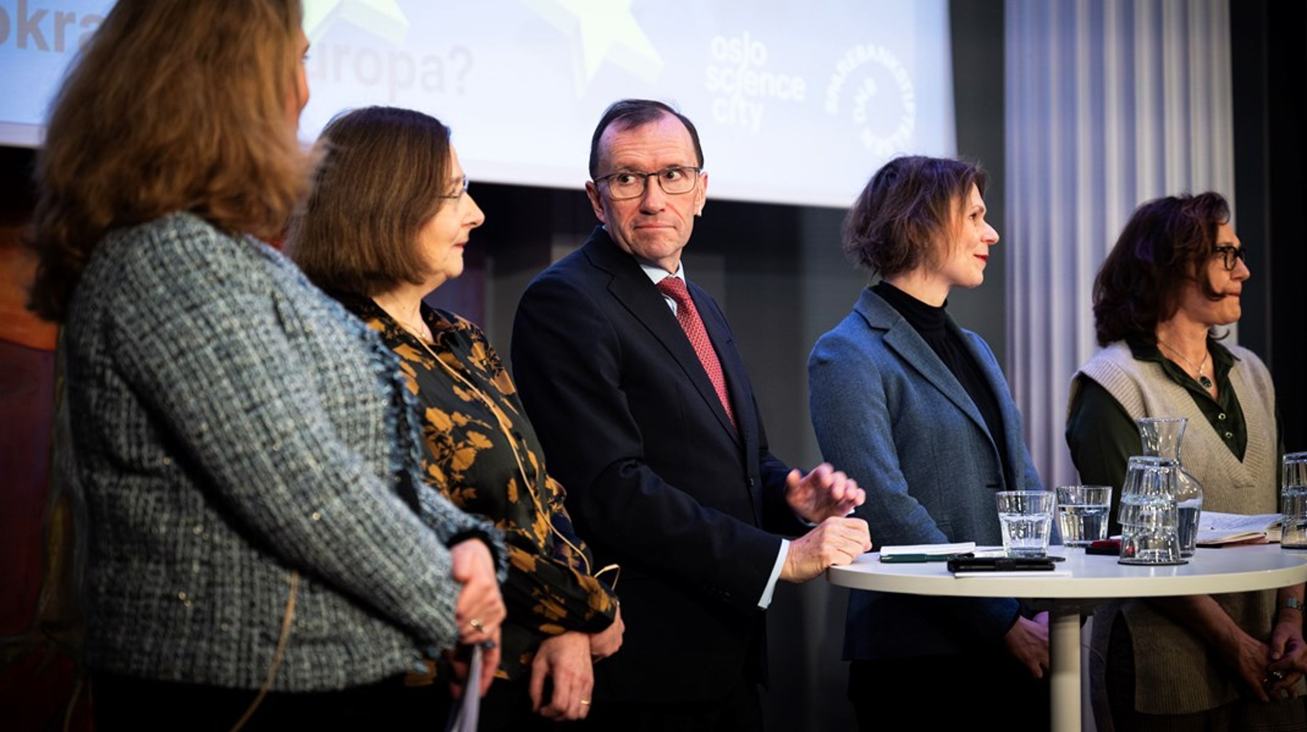 Utenriksminister Espen Barth Eide (Ap) deltok i en panelsamtale om demokrati i Europa onsdag.