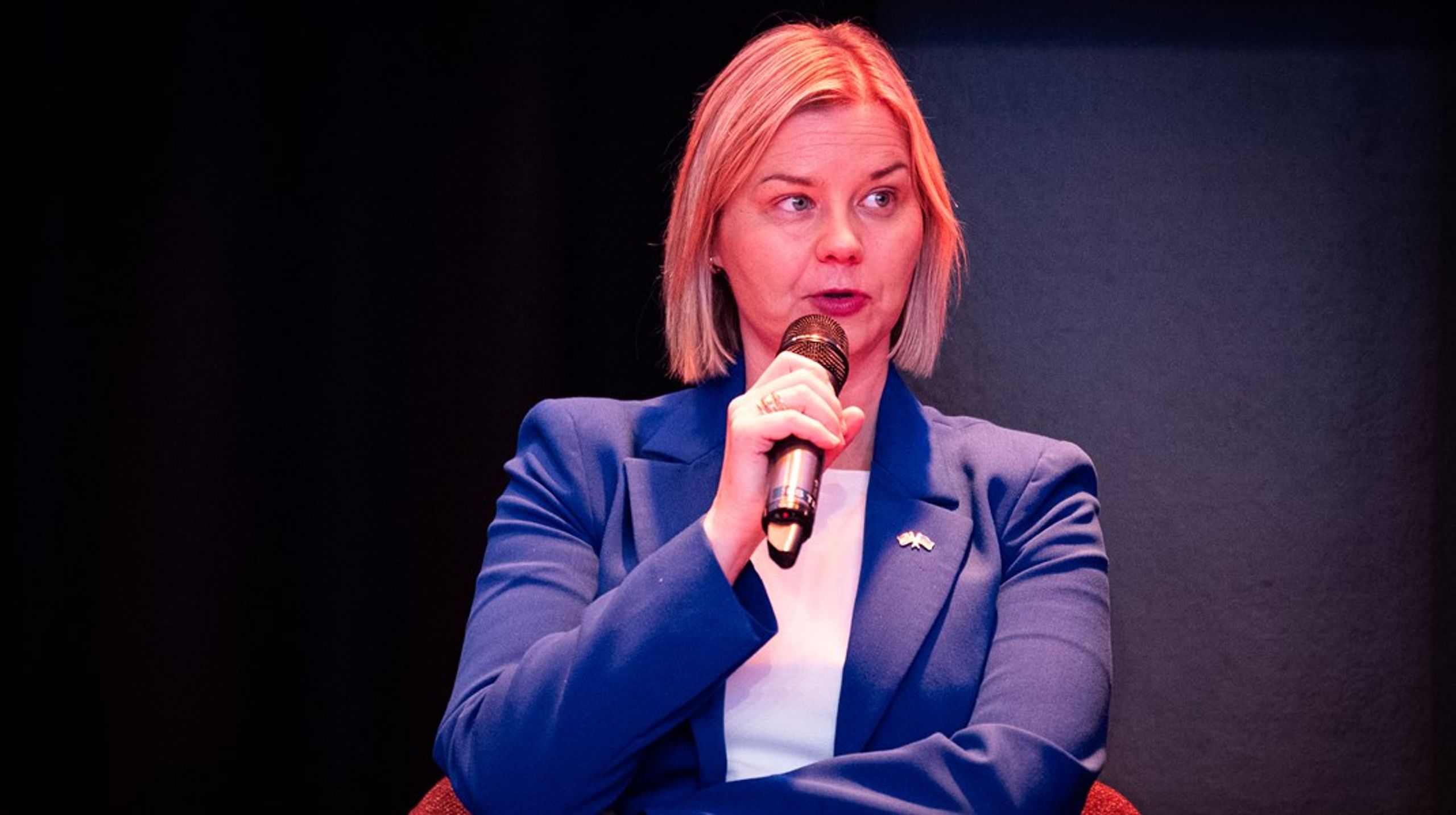 Venstre-leder Guri Melby støtter regjeringens håndtering av Iran, til tross for at de ikke fordømmer USA og Israel sine folkerettsstridige handlinger.