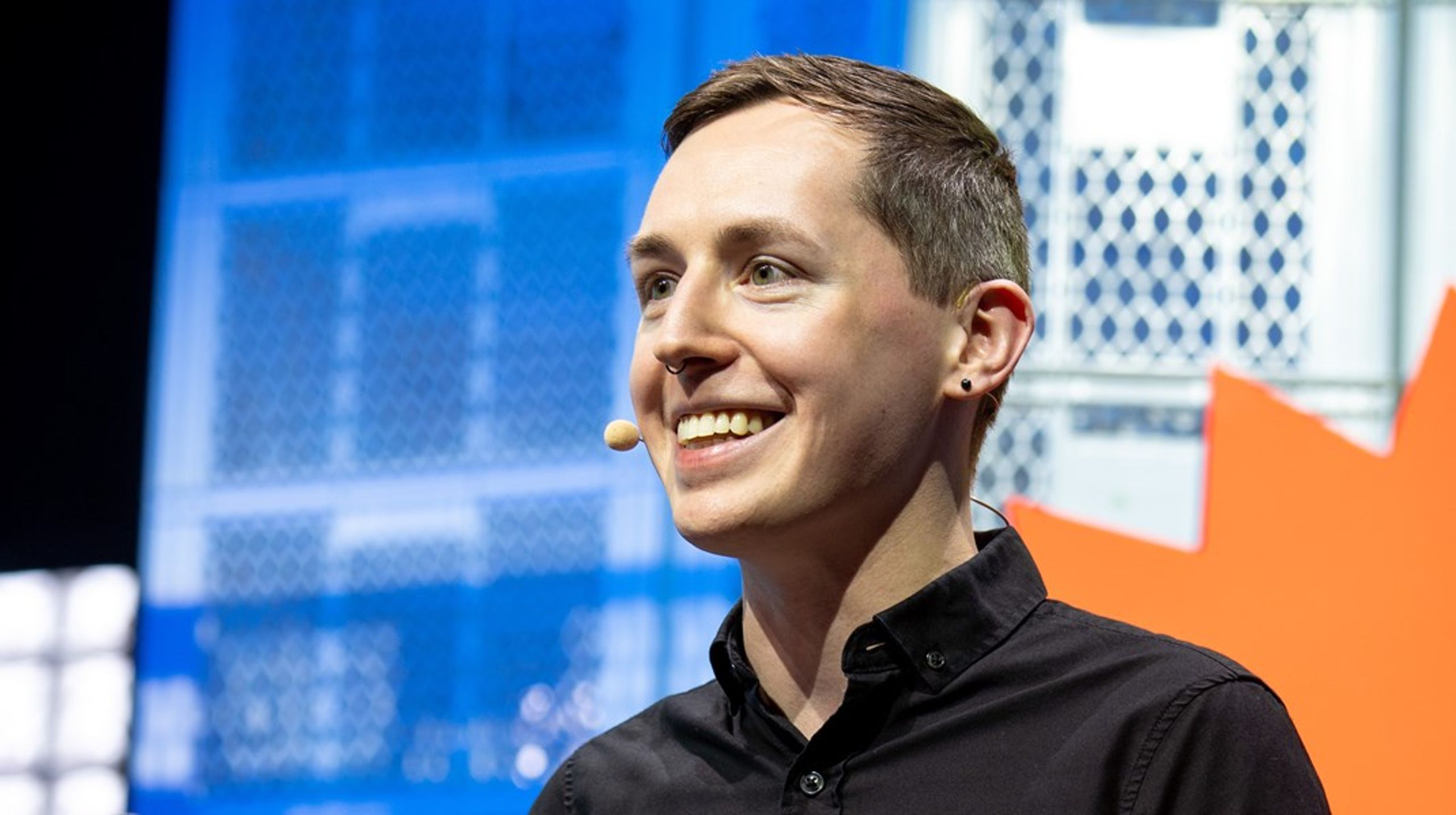 Den kanadiske journalisten Paris Marx er vert for en prisvinnende podcast og har skrevet for aviser som&nbsp;TIME, WIRED, NBC News og Business Insider.&nbsp;