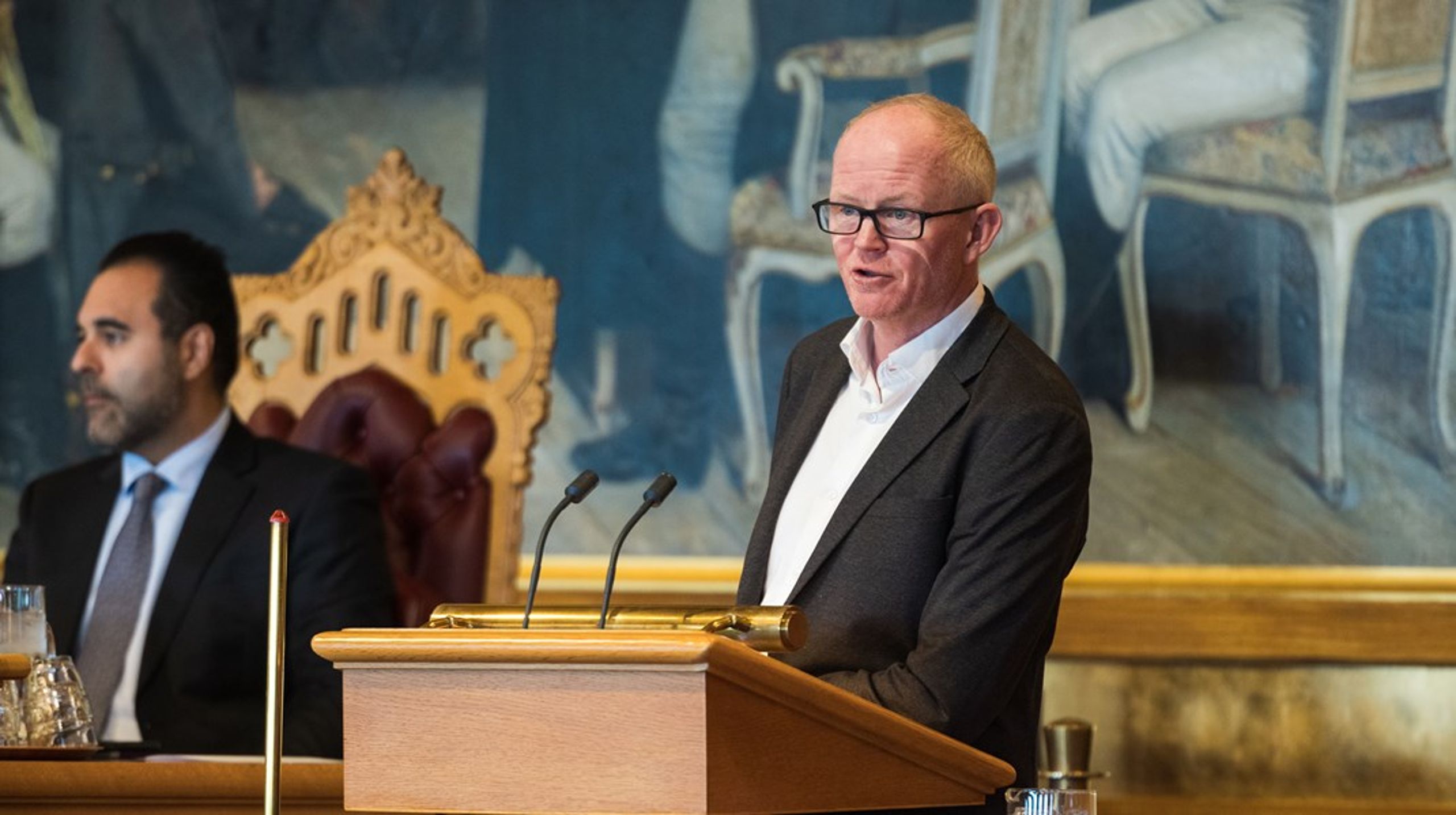 Lars Haltbrekken (SV) krever at regjeringen tar ansvar for å rydde opp&nbsp;atomavfallet som ligger i utdaterte lagre på Kjeller utenfor Lillestrøm.