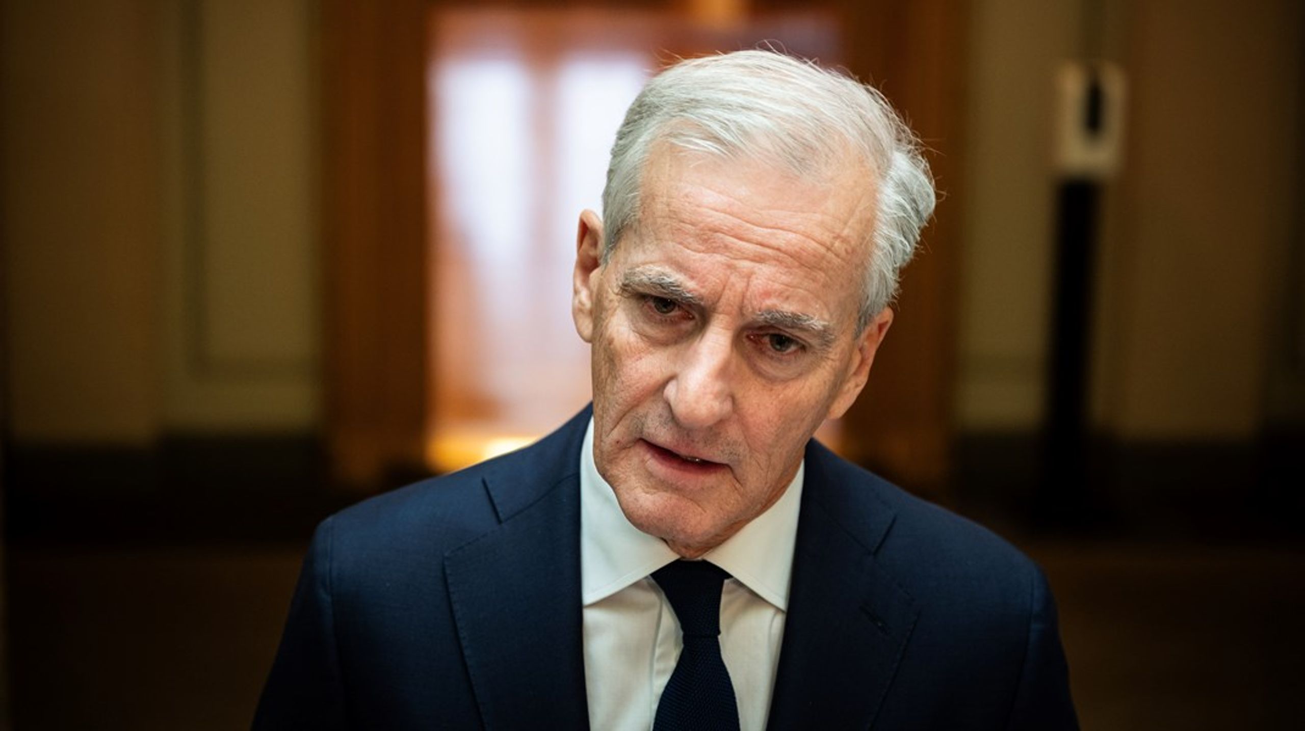 Statsminister Jonas Gahr Støre (Ap) har snudd. I desember hadde han ingen planer om å foreslå mer penger til langtidsplanene, men nå vil han gjøre det likevel.