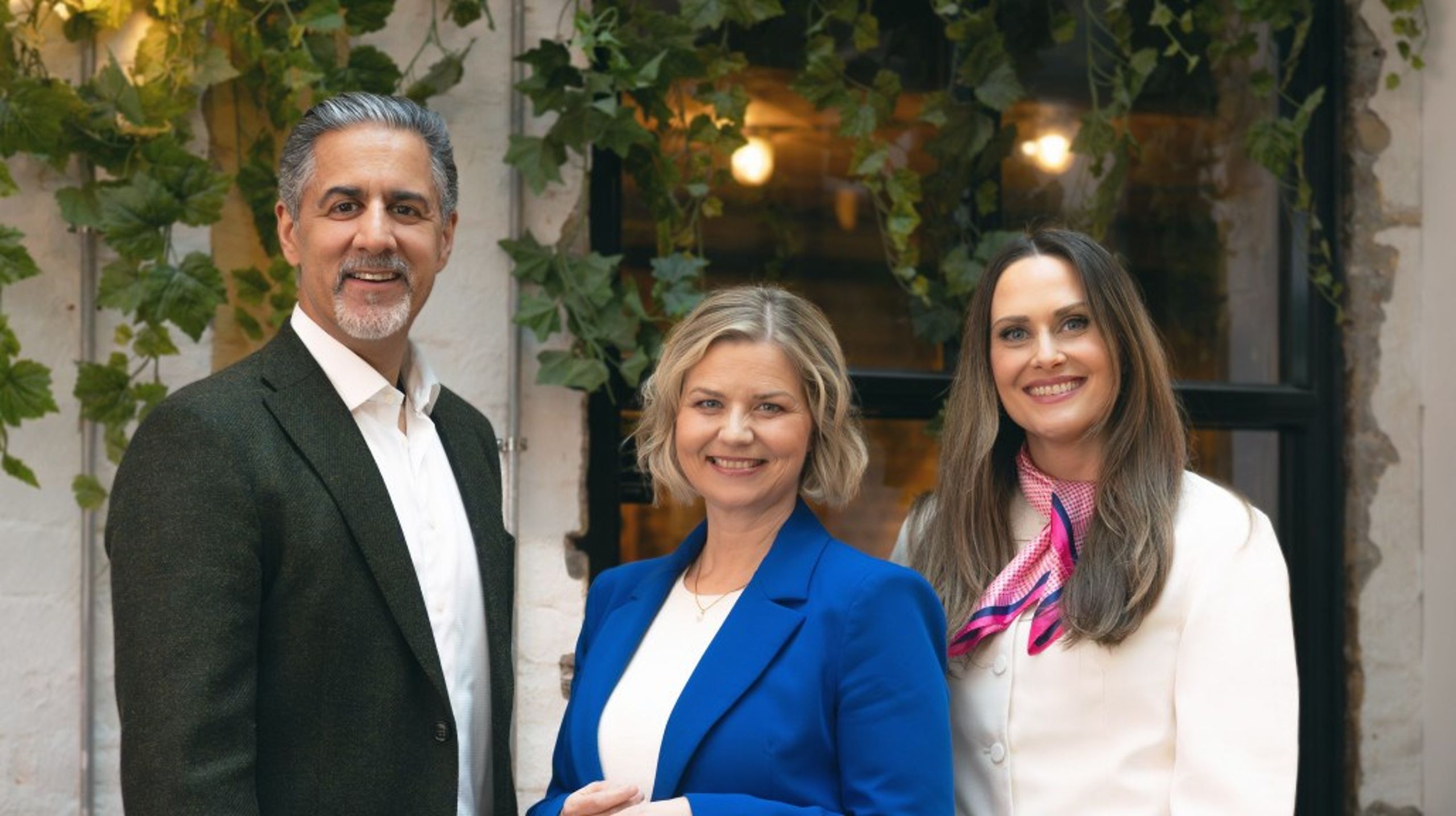 Den nye partiledelsen i Venstre består av Abid Raja, Guri Melby og nyvalgte Ingvild Wetrhus Thorsvik.