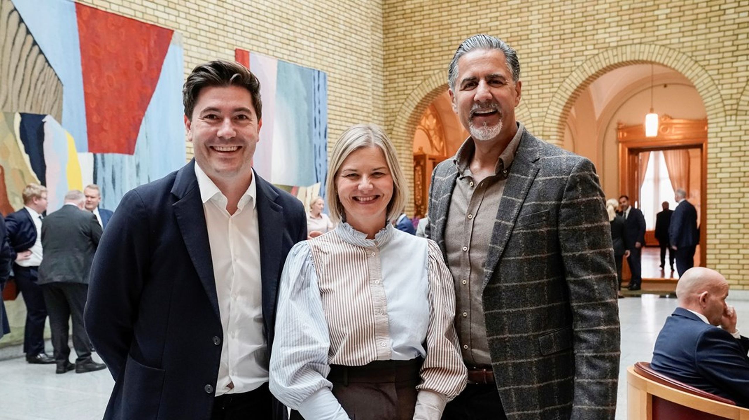 Hele Venstres stortingsgruppe sto bak forslaget om lobbyregister som fikk flertall i Stortinget tirsdag. F.v. Grunde Almeland, Guri Melby og Abid Raja.