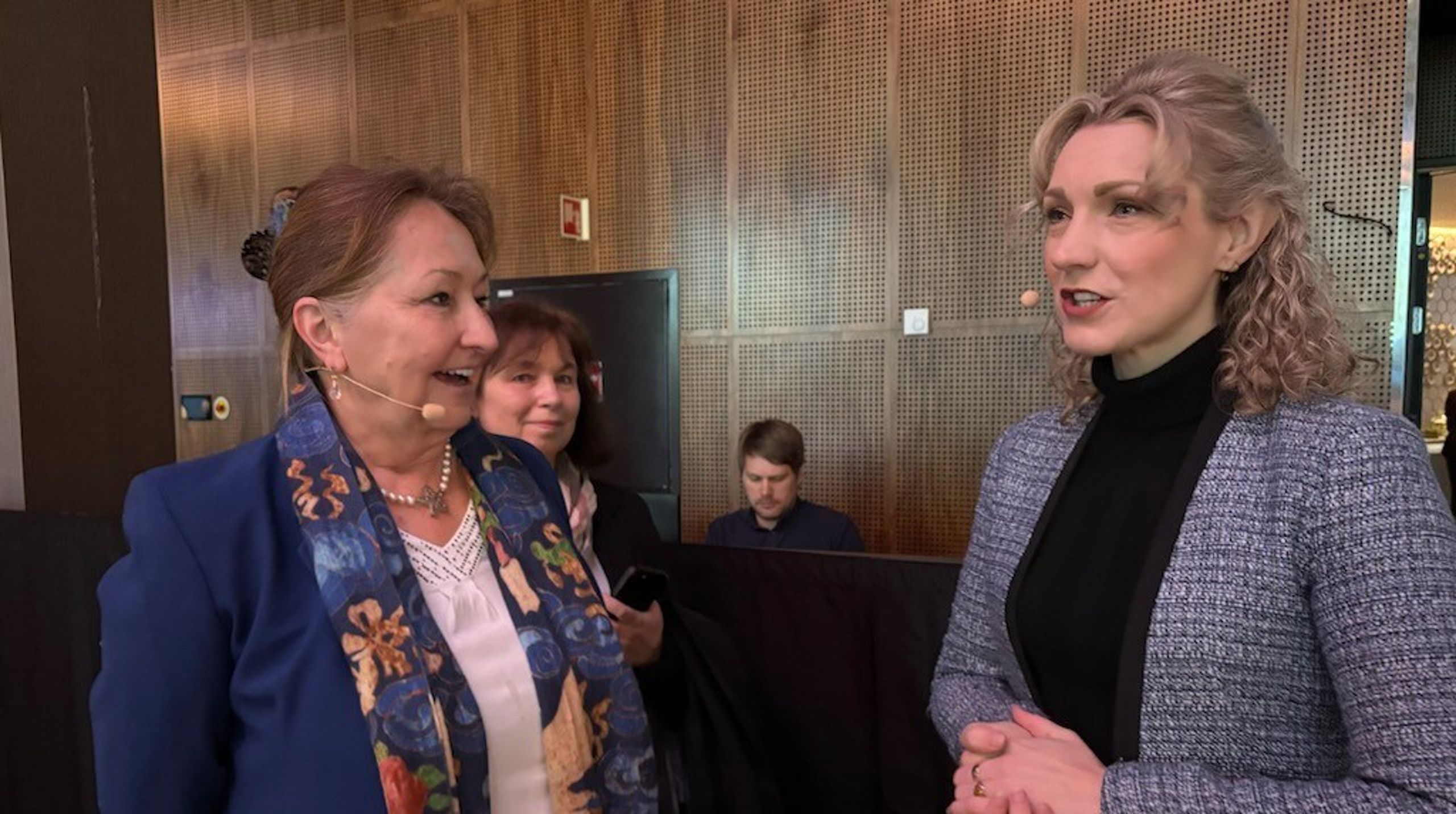 Gunn Marit Helgesen og Karianne Tung er enige i at kommunene må få opp farten. Hvordan det skal styres har de ulike syn på.