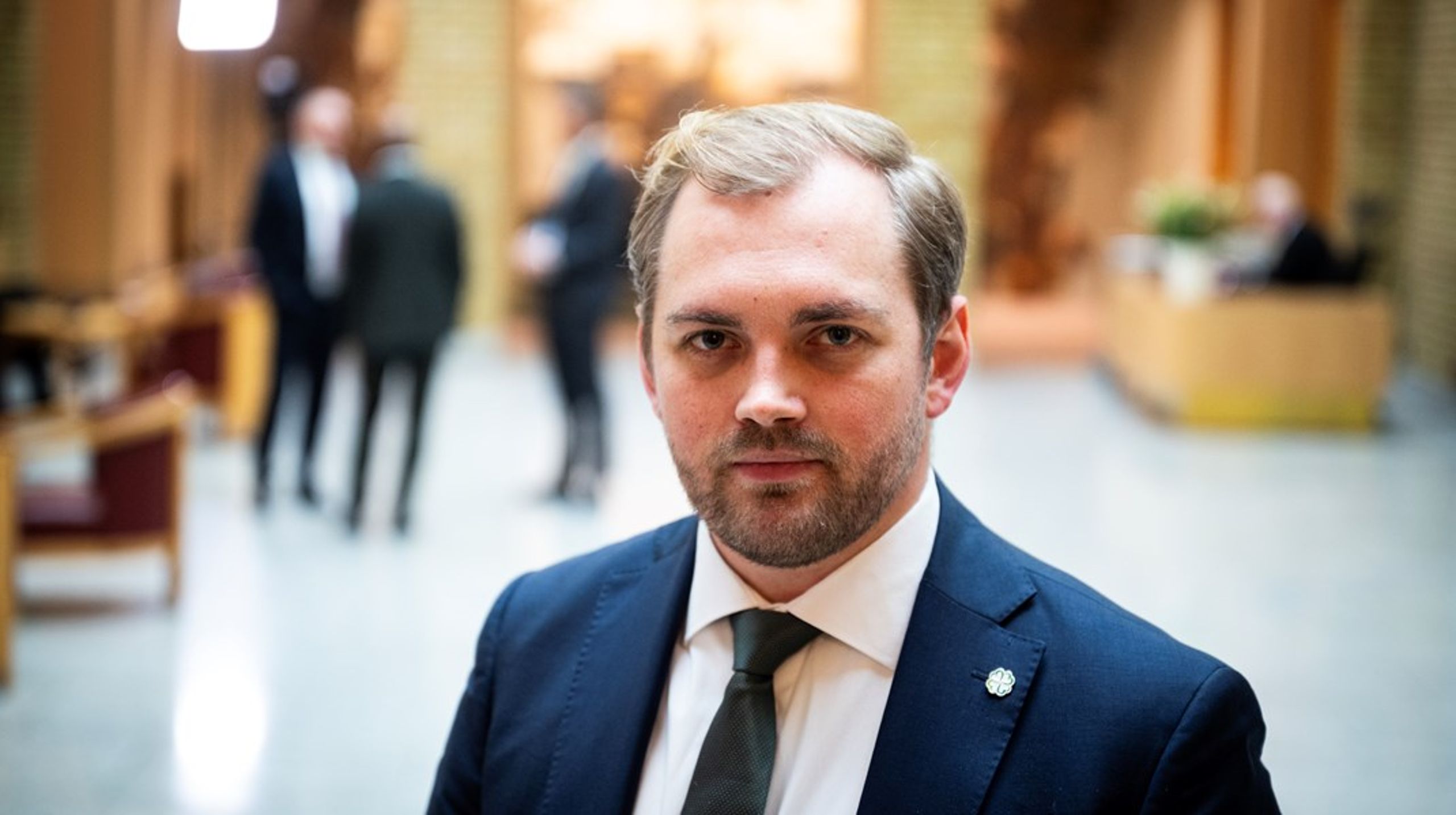 Stortingsrepresentant Bent-Joacim Bentzen (Sp) fikk ikke lov å besøke Tolletaten sammen med fagforeningen, og ber nå&nbsp;finansminister Jens Stoltenberg bekrefte de ansattes ytringsfrihet til å dele sine vurderinger om utfordringer i etaten.