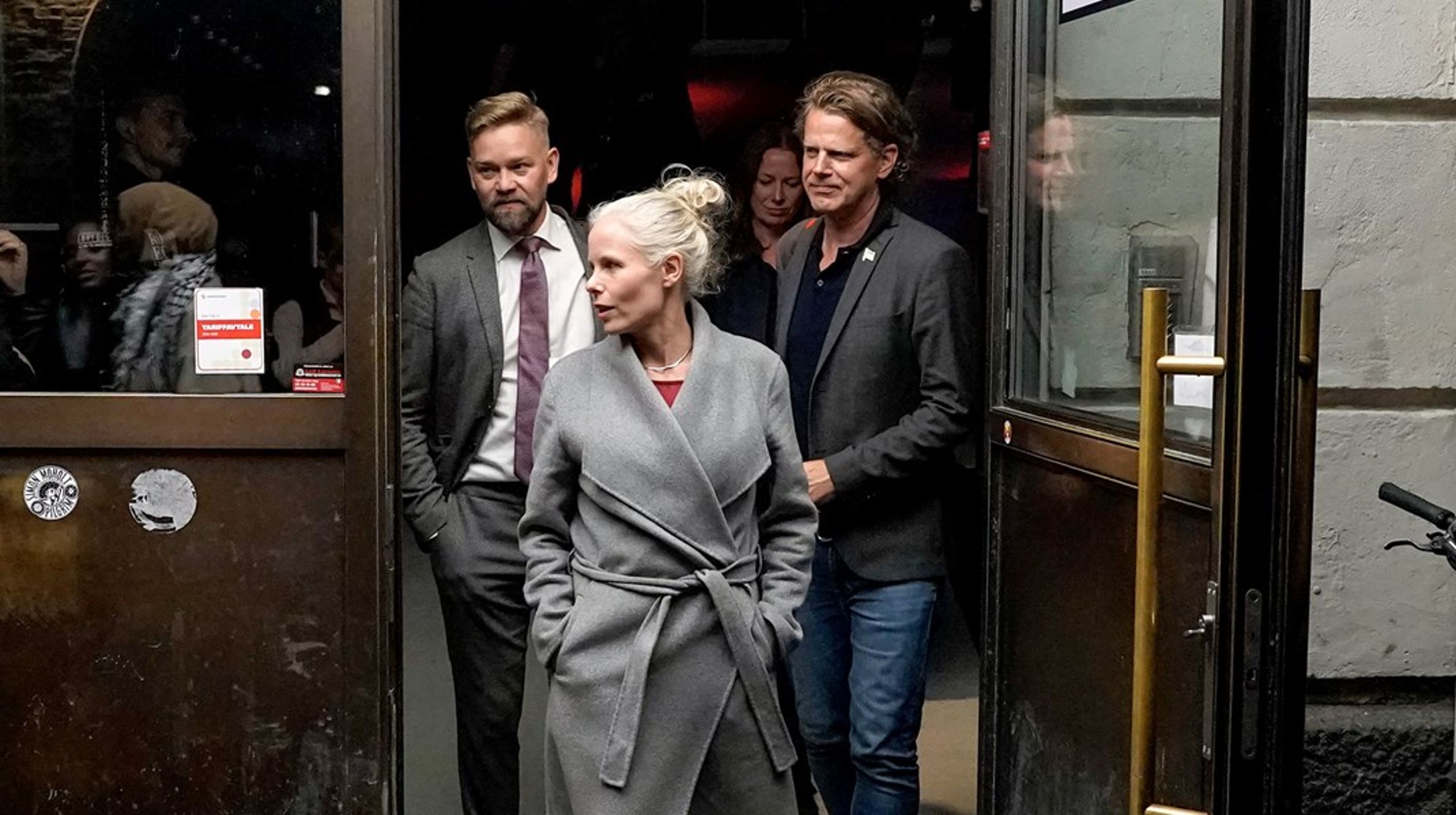 Espen Løkeland-Stai (bak til høyre) har vært partileder Kirsti Berstøs nærmeste presserådgiver i to år.&nbsp;