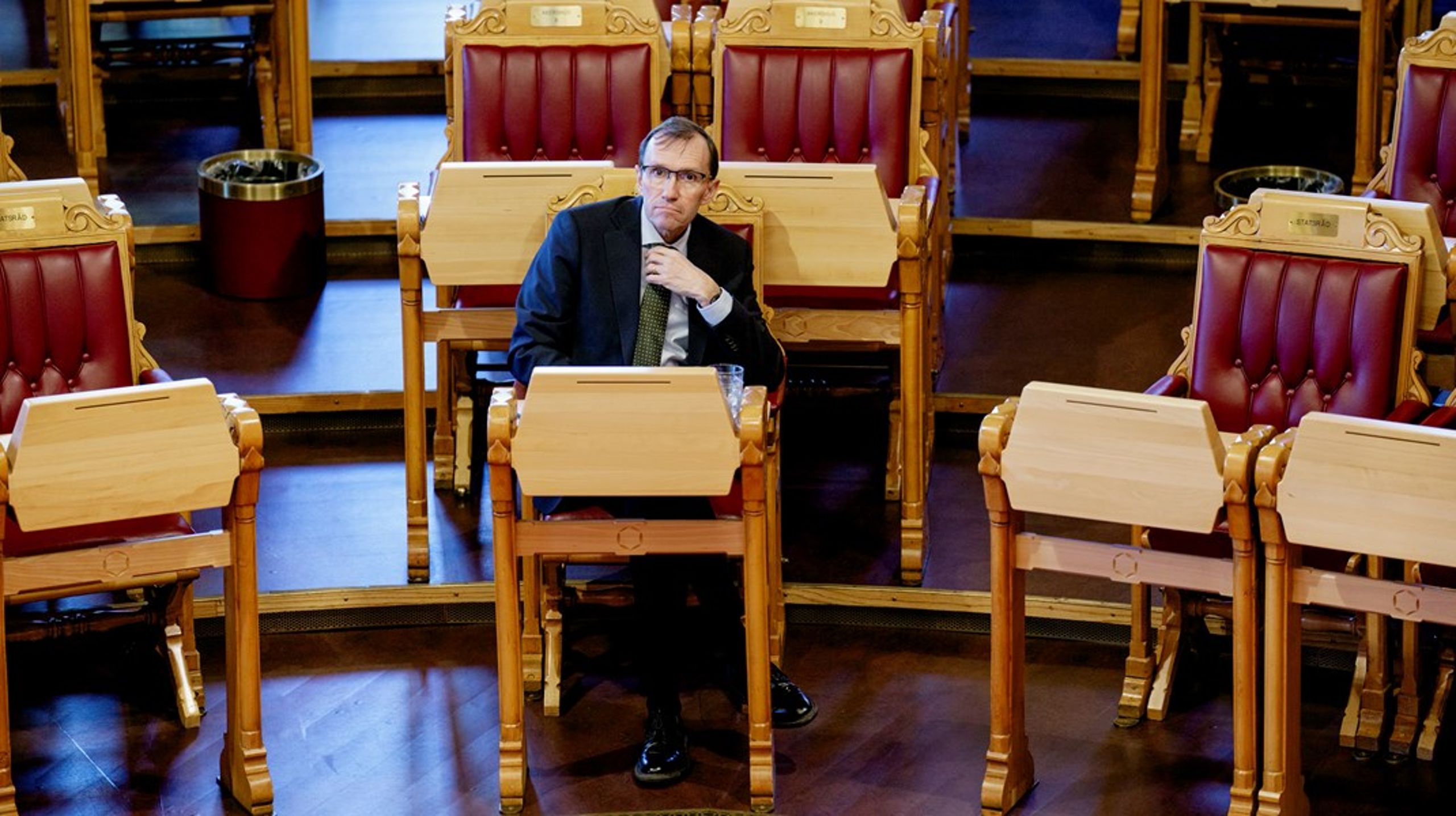 Utenriksminister Espen Barth Eide (Ap) kommer til Stortinget i uke 10.