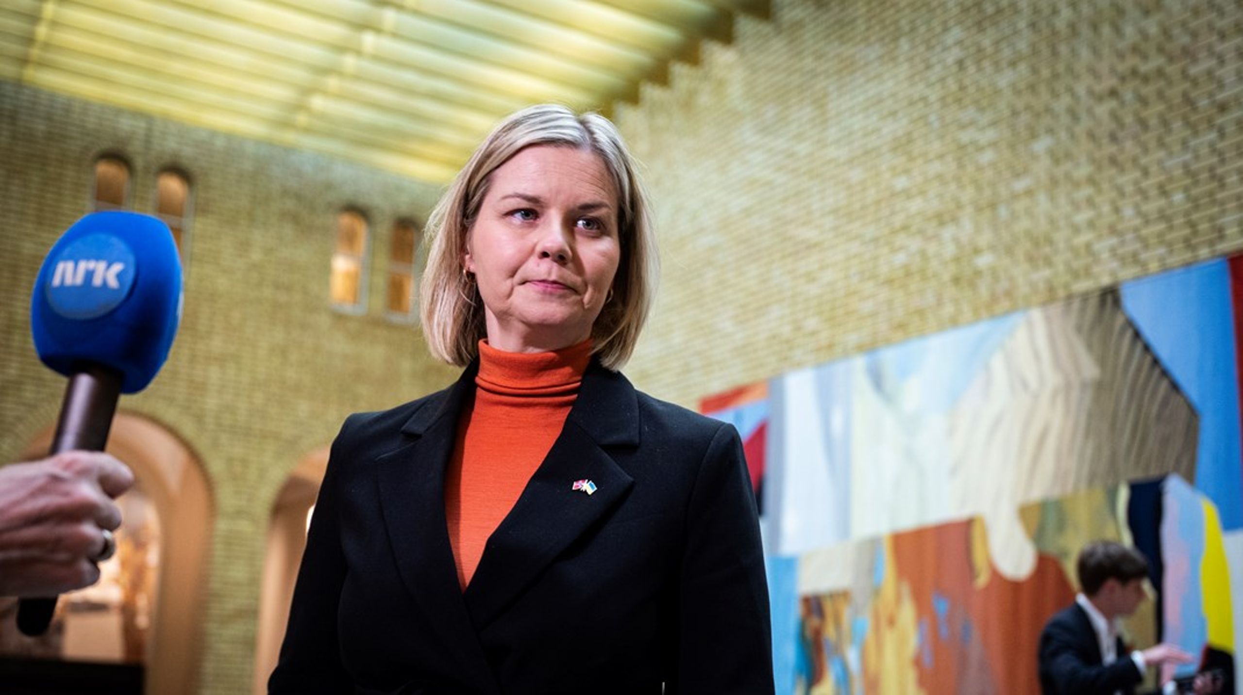 Senterpartiet mener at Venstreleder Guri Melby og partiet hennes går imot eget partiprogram for å samle inn data om barn. <br>
