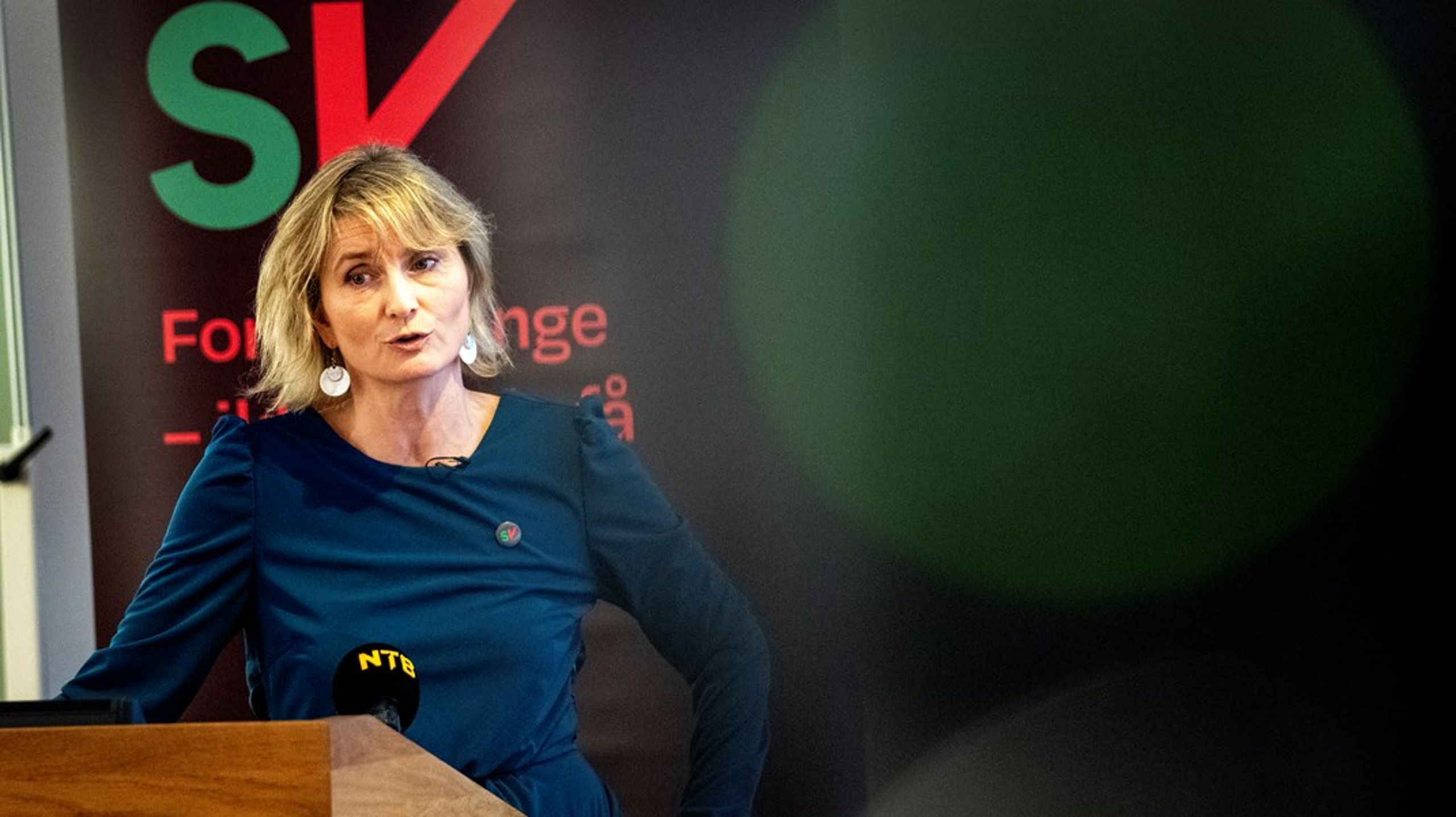 <div>– Barnetrygd
og sosialhjelp er viktig for SV fordi det er viktig for å bedre økonomien til
barnefamilier, sier forhandlingsleder i SV, Marthe Hammer.&nbsp;</div>