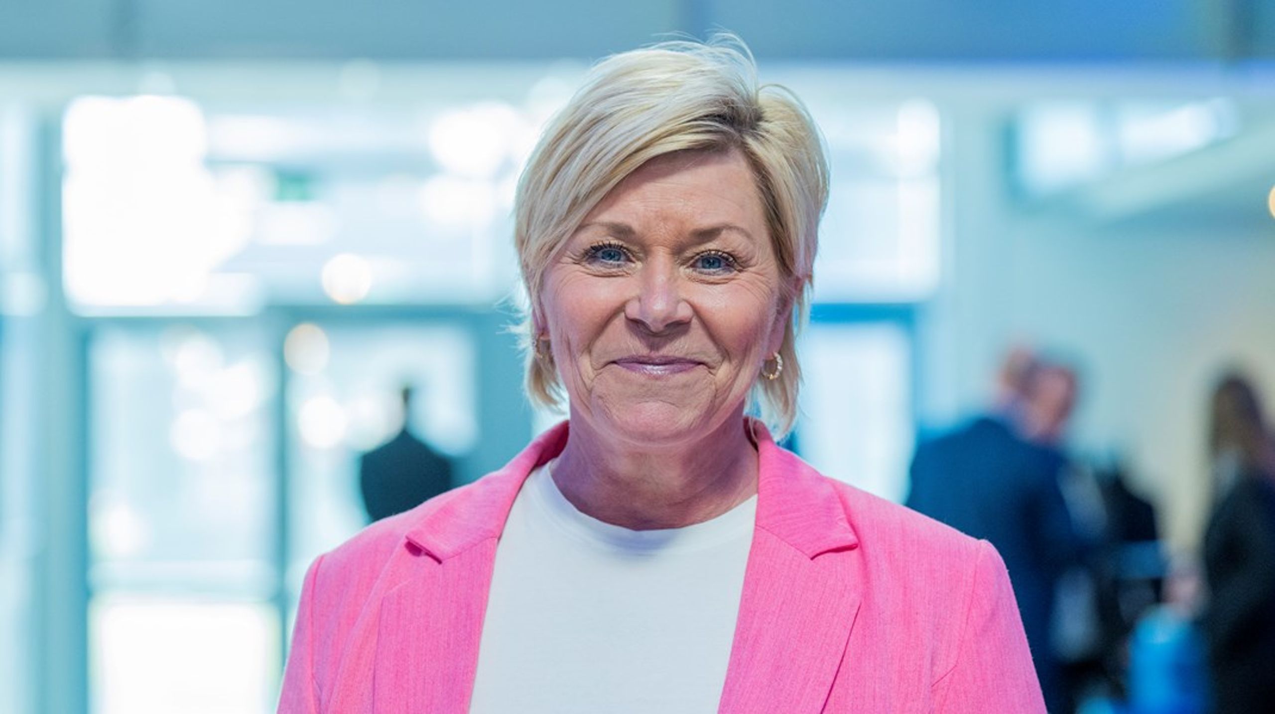 Tidligere leder i Frp, Siv Jensen, er en av flere eks-politikere som er foreslått som ny riksrevisor.