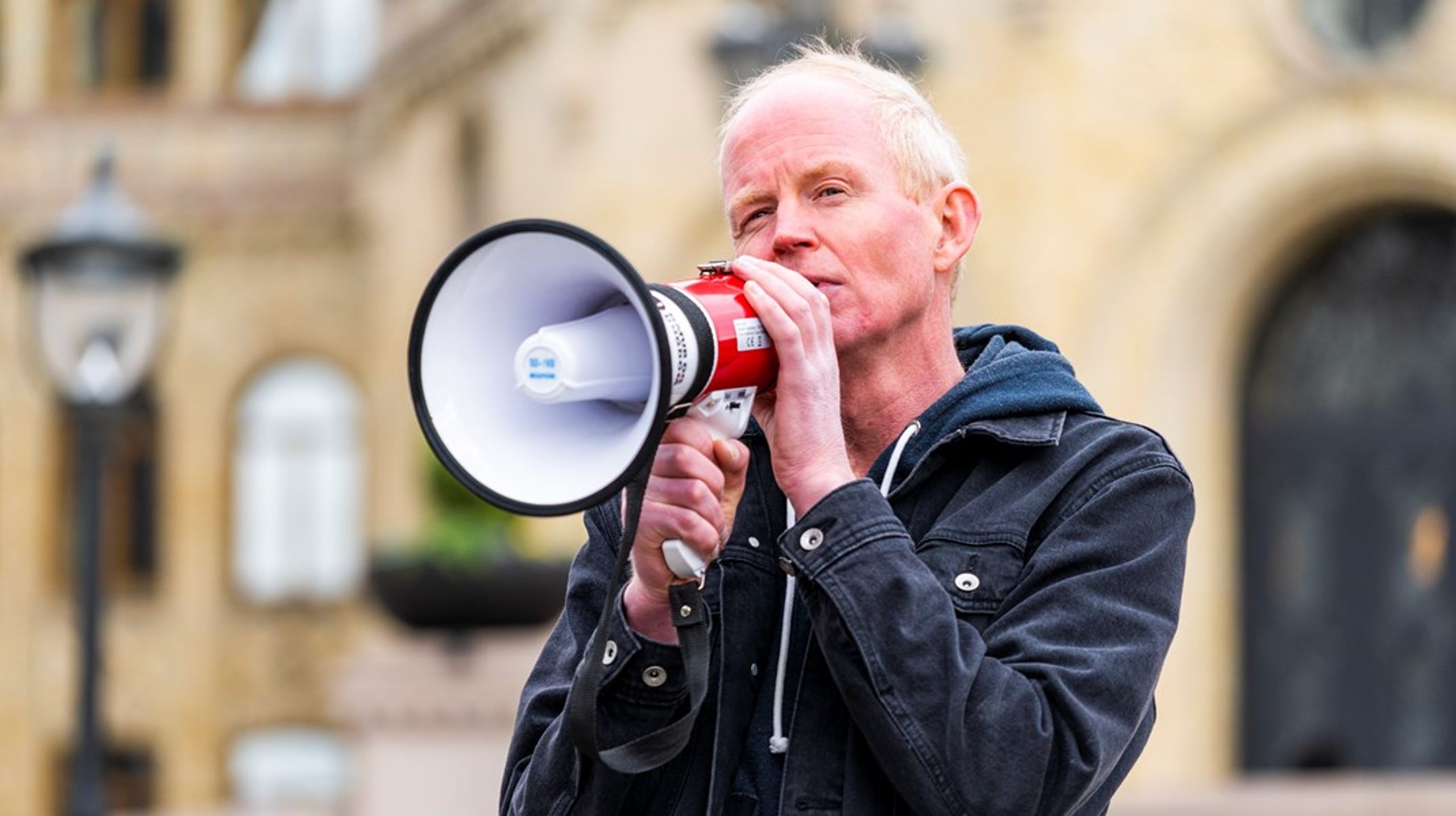 SVs energipolitiske talsperson, Lars Haltbrekken, vil regulere datasentre mye hardere.&nbsp;