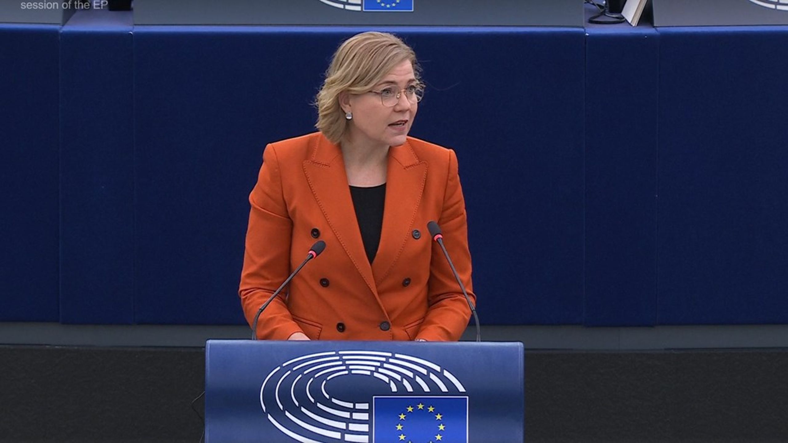 EUs visepresident Henna Virkkunen er EU-kommisjonens ansvarlige for digitalisering. Hun er under press fra både USAs administrasjon og sitt eget parlament.&nbsp;