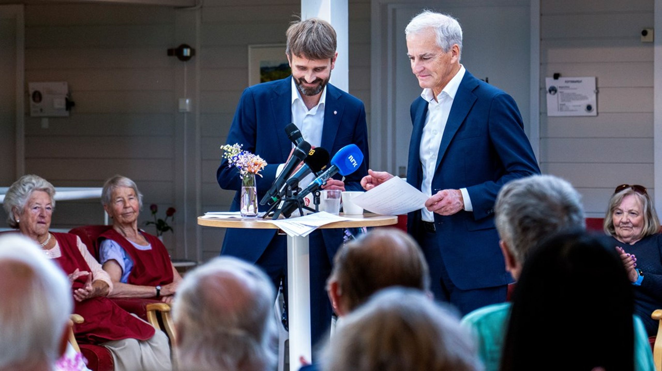 <span>Helse- og omsorgsminister Jan Christian Vestre og statsminister Jonas Gahr Støre presenterte valgløftene om eldreomsorg på Haugerud seniorsenter i Oslo.&nbsp;<br><br></span>