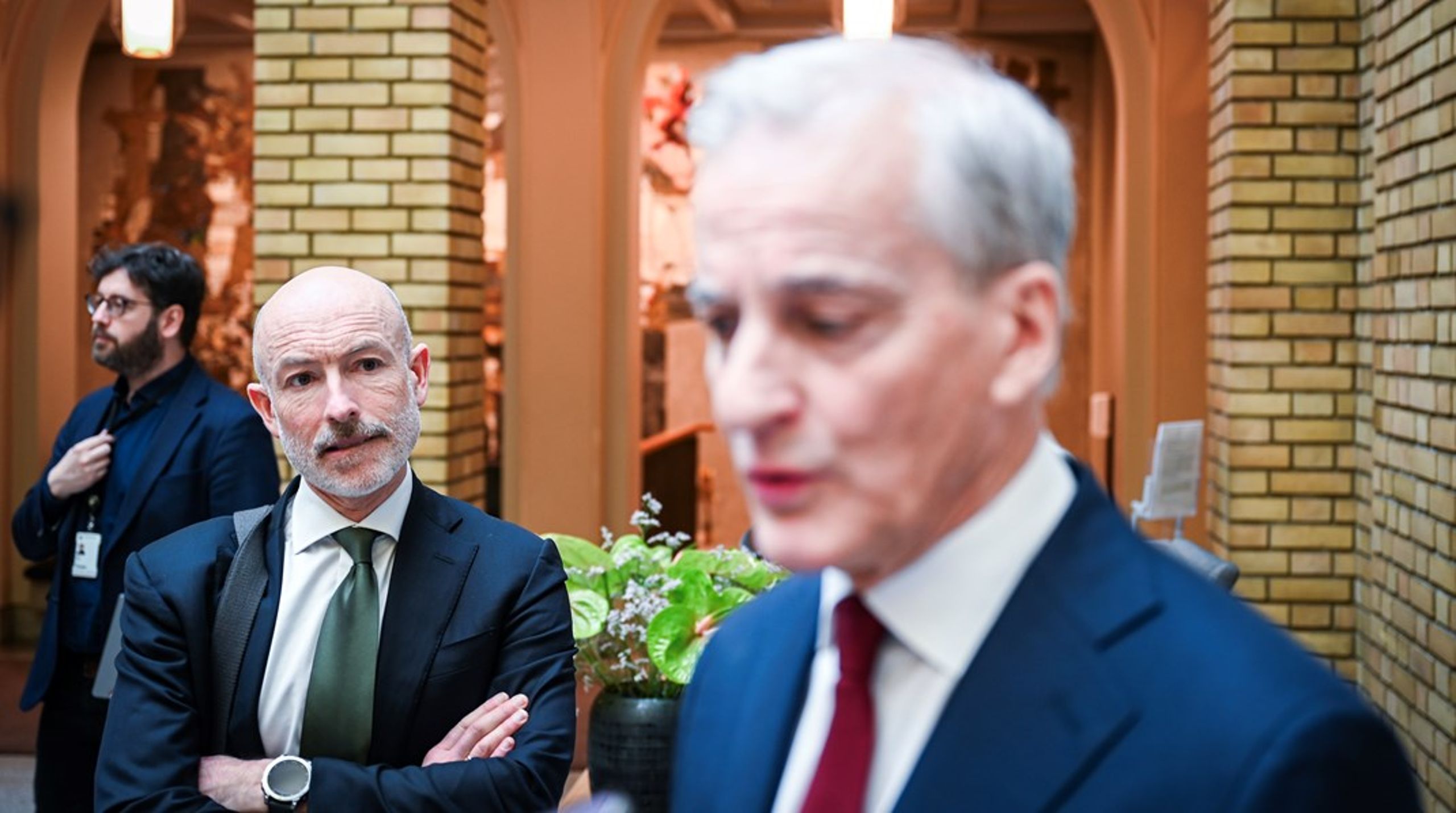 Thomas Boe&nbsp;Hornburg var Støres statssekretær, men nå er han Støres nasjonale sikkerhetsrådgiver.