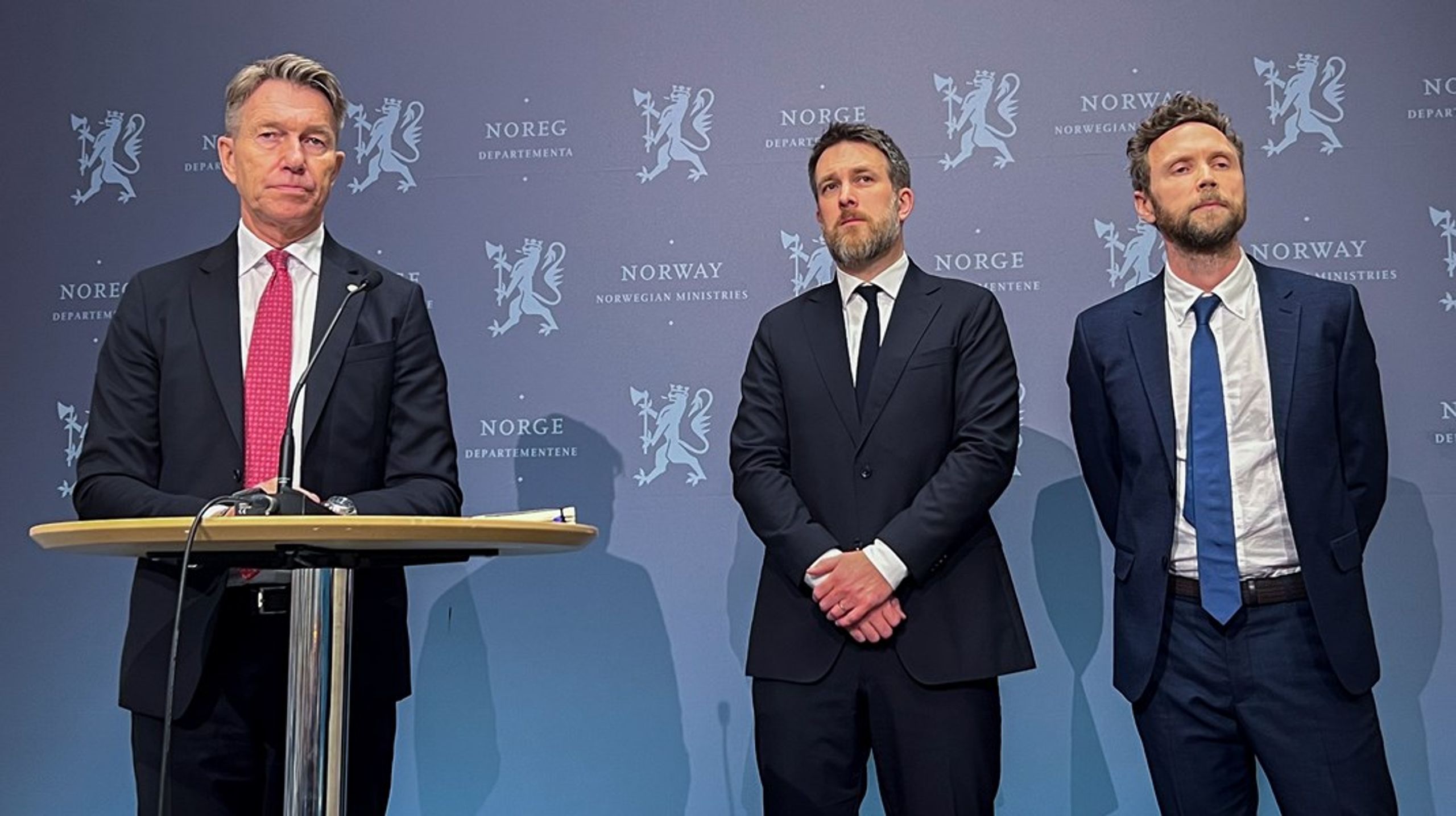 Begge konsortiene var til stede under pressekonferansen torsdag. Her representert ved Daniel Rogstad, fra Equinor og Geir Ramnefjell, i Deepwind Offshore.