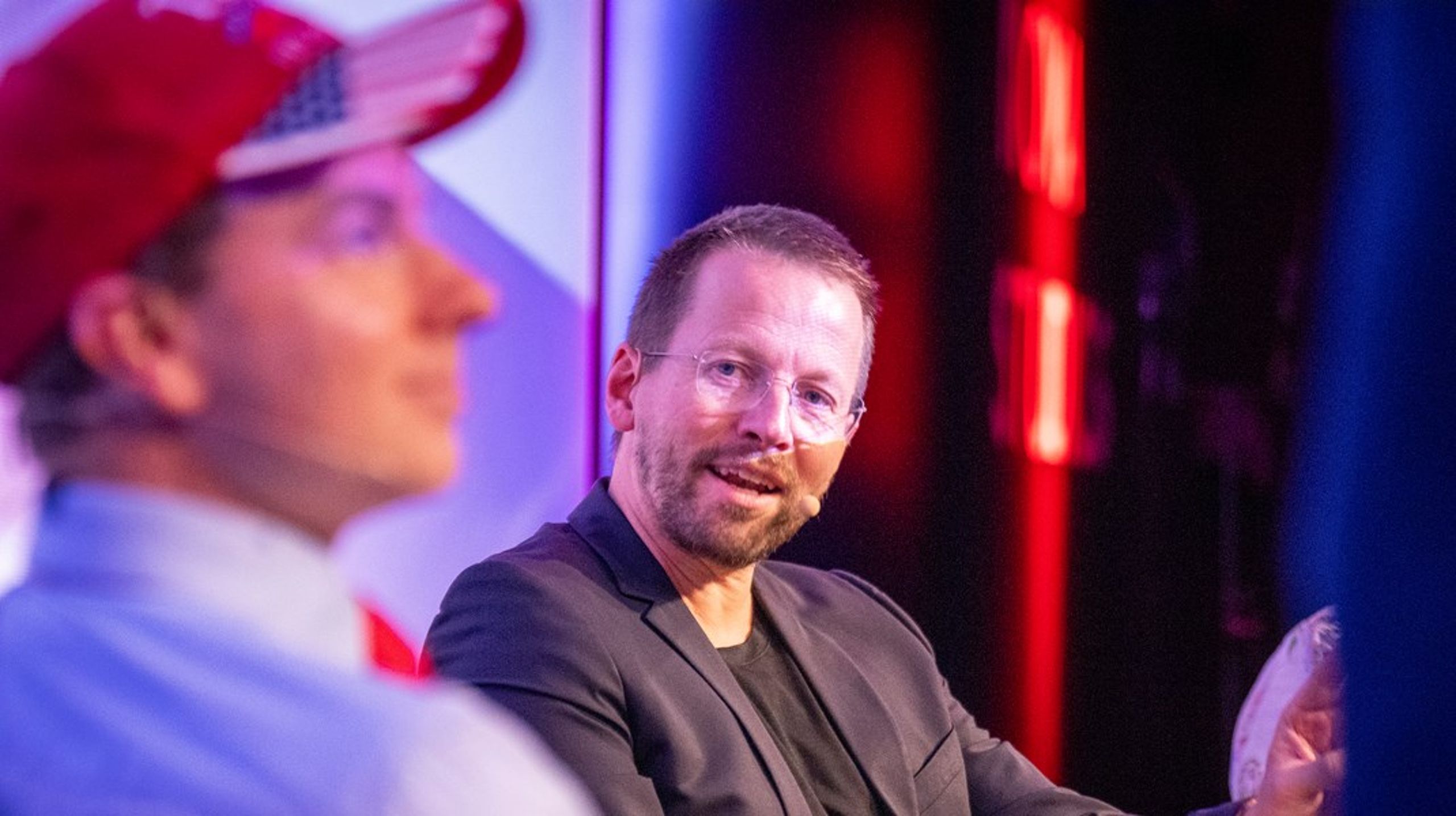 Trygve Svensson gir seg som som leder i Agenda. Her på en valgvake for det amerikanske presidentvalget i 2024.