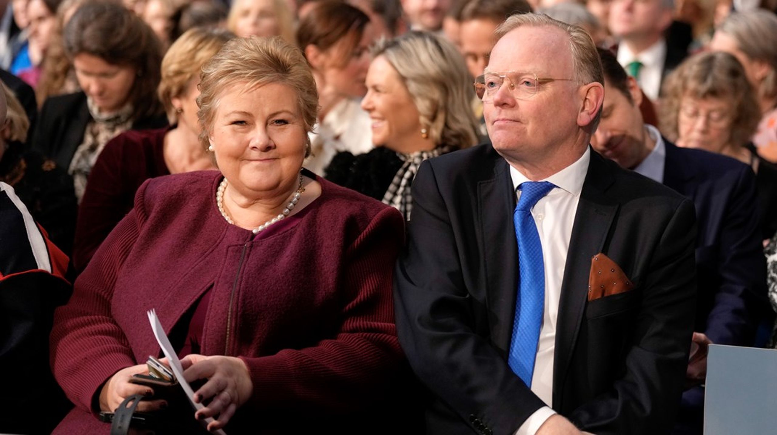 Høyre-leder Erna Solbergs ektemann, Sindre Finnes, lovet høsten 2023 å selge alle sine børsnoterte enkeltaksjer før 2025 - i tilfelle Erna Solberg da ble statsminister igjen.&nbsp;