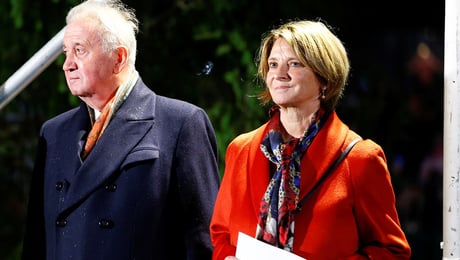 Ambassadør Mona Juul i hardt vær for Epstein-relasjon – var «evig takknemlig for alt du gjør for ham (og oss)»