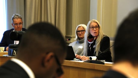 Dette skjer i uke 9: Komiteen behandler stortingsmelding om digital oppvekst