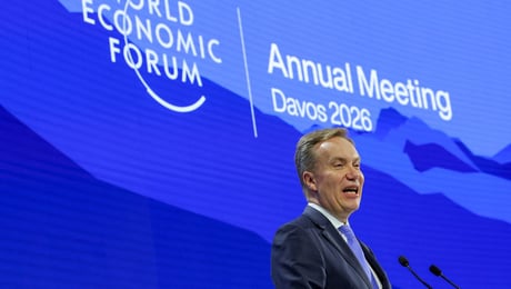 Brende trekker seg som Davos-sjef – Epstein-kobling for belastende for organisasjonen