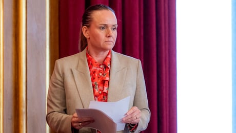 Ba om blå resept for hormonbehandling av overgangsplager: – Kvinner har ventet lenge nok, sier Høyre