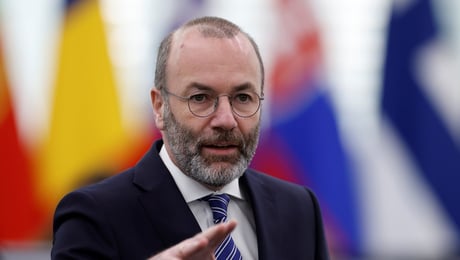 EUs mektigste parlamentariker: – Å være utenfor EU har ulemper