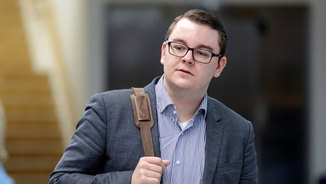 Tidligere Frp-rådgiver tiltalt for grovt bedrageri 