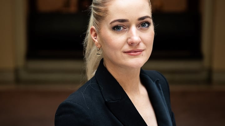 Drama da Stortinget gikk inn for daddelvedtak mot Emilie Mehl