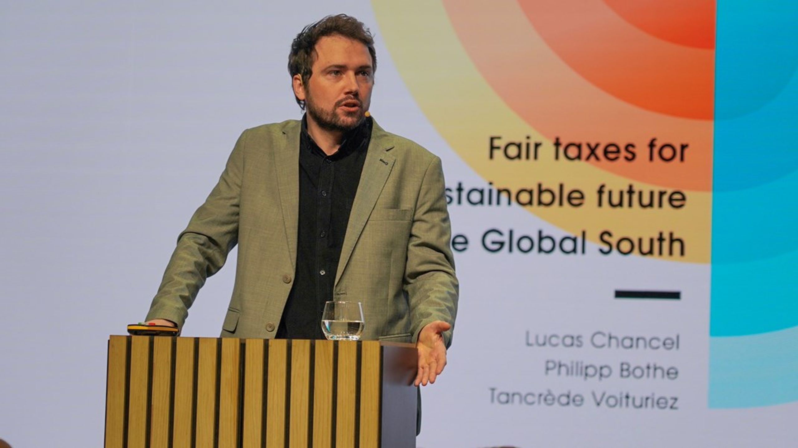 Lucas Chancel er professor i økonomi, spesialisert på ulikhet, og en av fem direktører ved World Inequality Lab, som den verdensberømte økonomen Thomas Piketty også er med å lede.