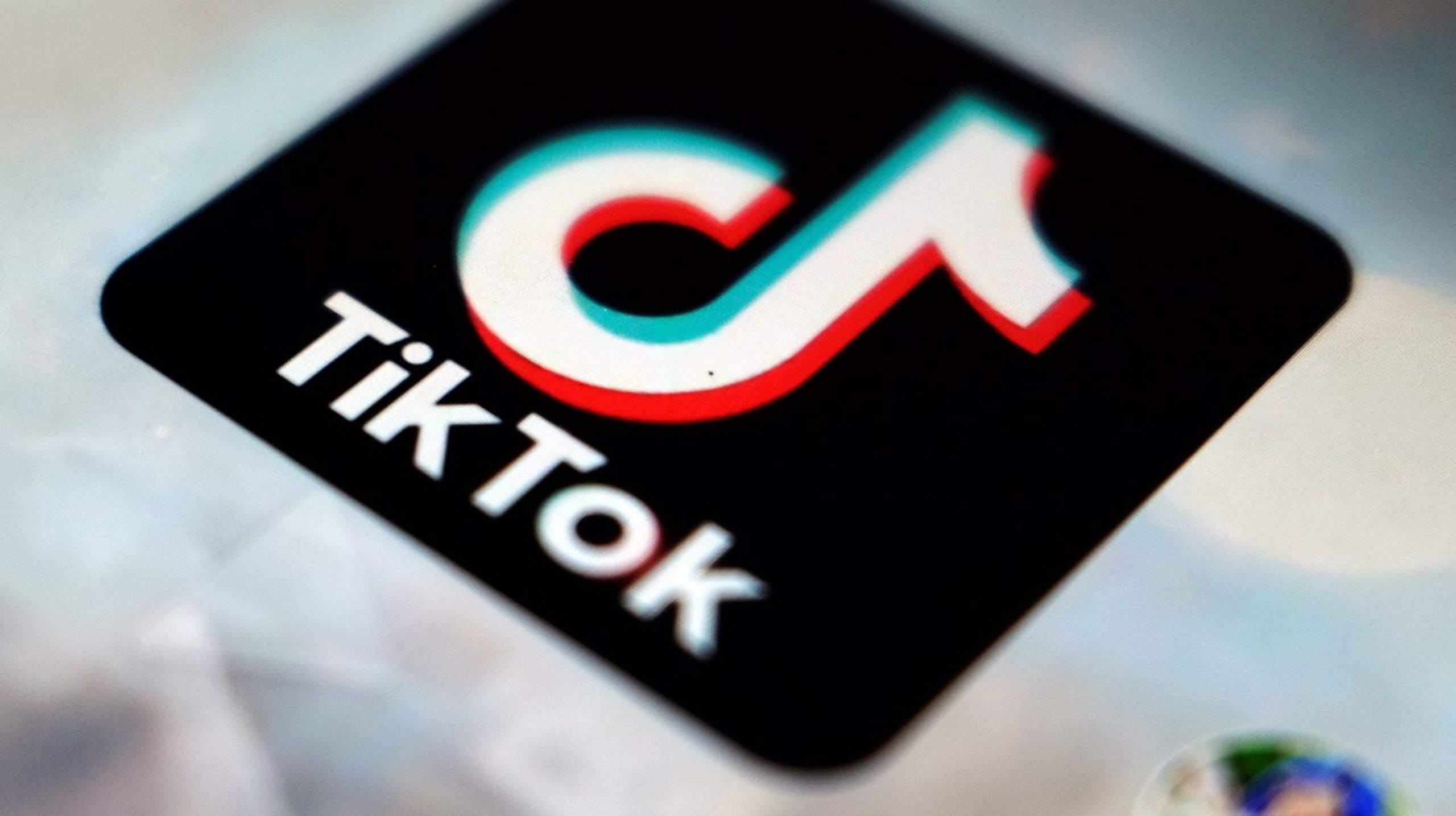 De ansatte på Folketinget ble tirsdag oppfordret til å slette appen TikTok.