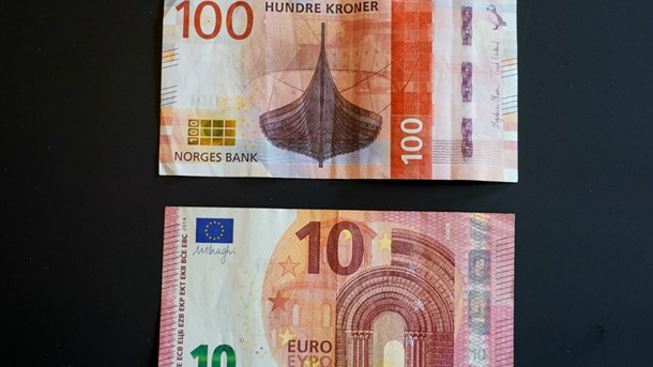Norge er ikke tjent med å bytte ut kronen mot euro i lommeboken, mener Ungdom mot EU.