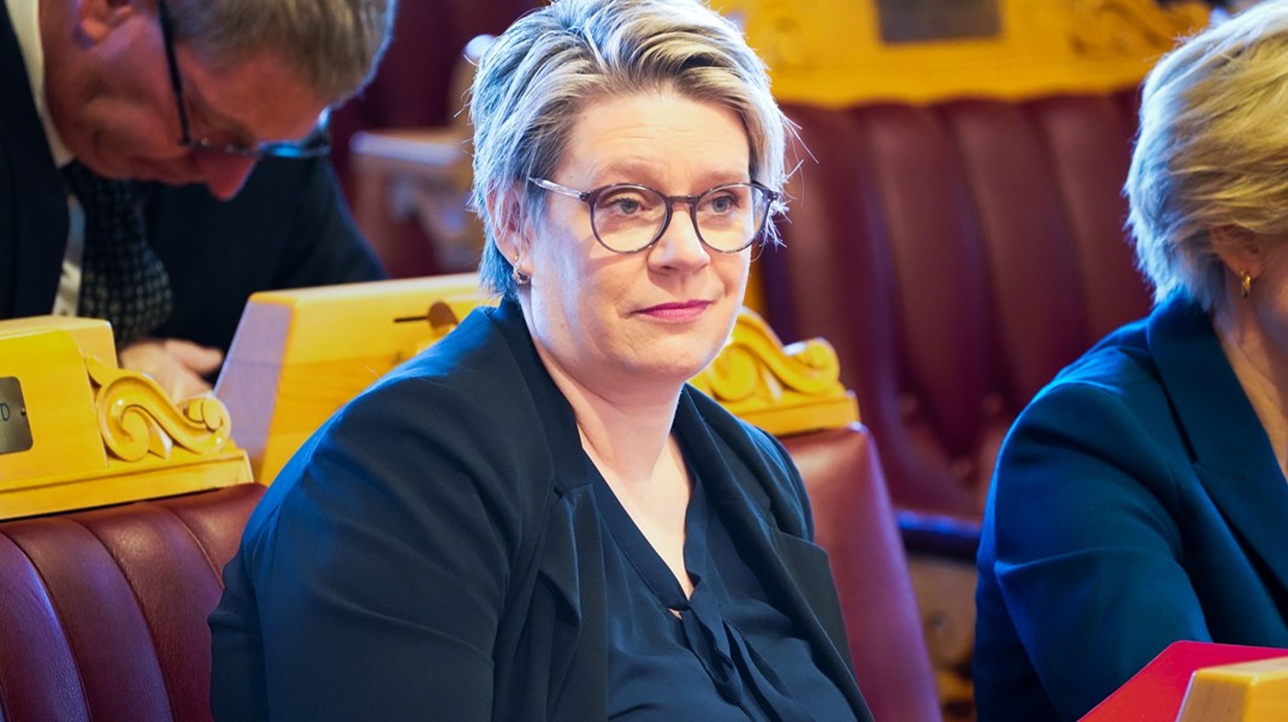 Arbeids- og sosialminister Marte Mjøs Persen (Ap) fikk med seg hele Stortinget på å gi leger og andre mulighet til å sykmelde basert på e-konsultasjon.