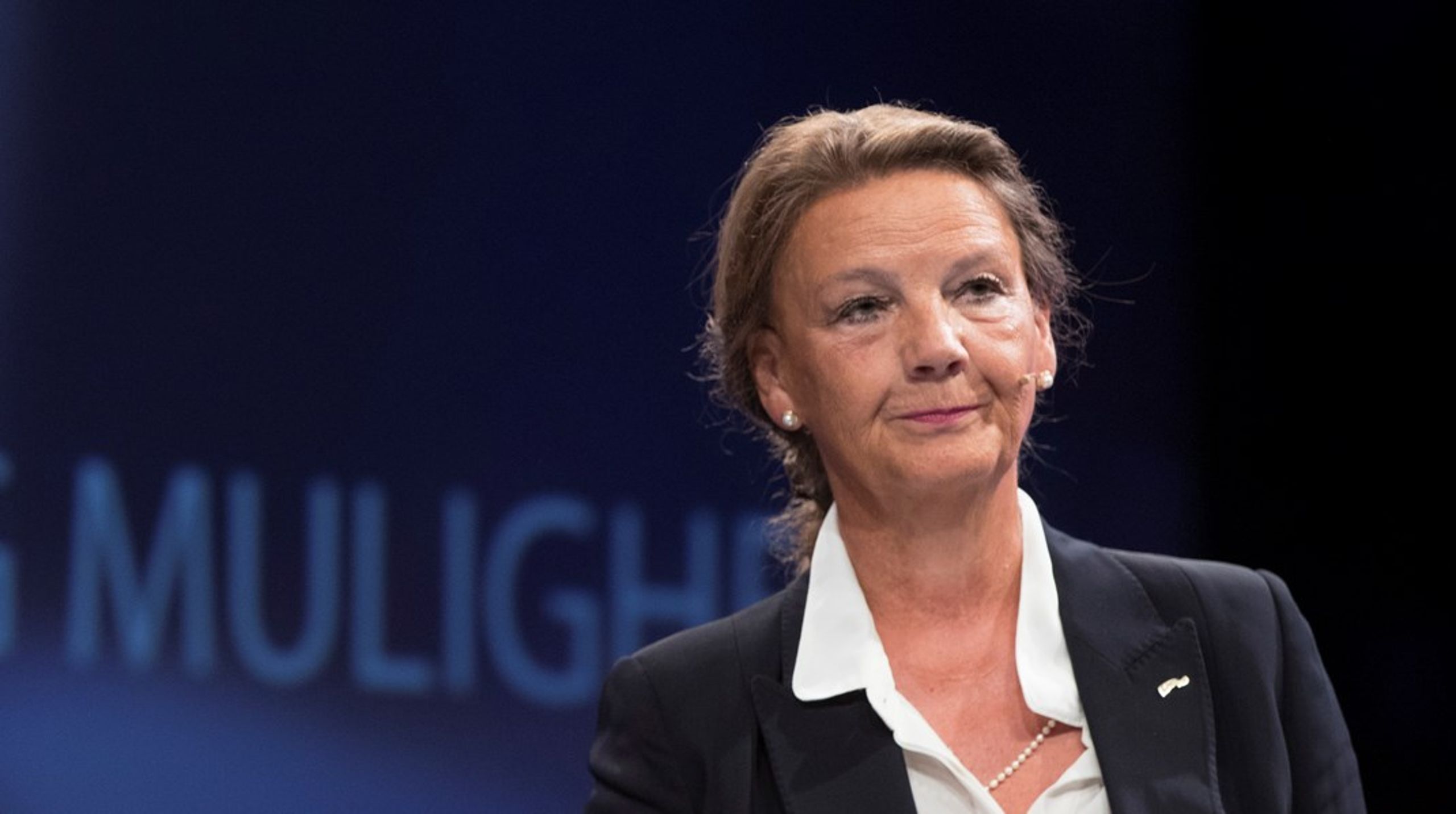 Stortingsrepresentant Ingjerd Schou (H) mener utenriksminister Anniken Huitfeldt (Ap) er påfallende tilbakeholden i EU-spørsmålet.