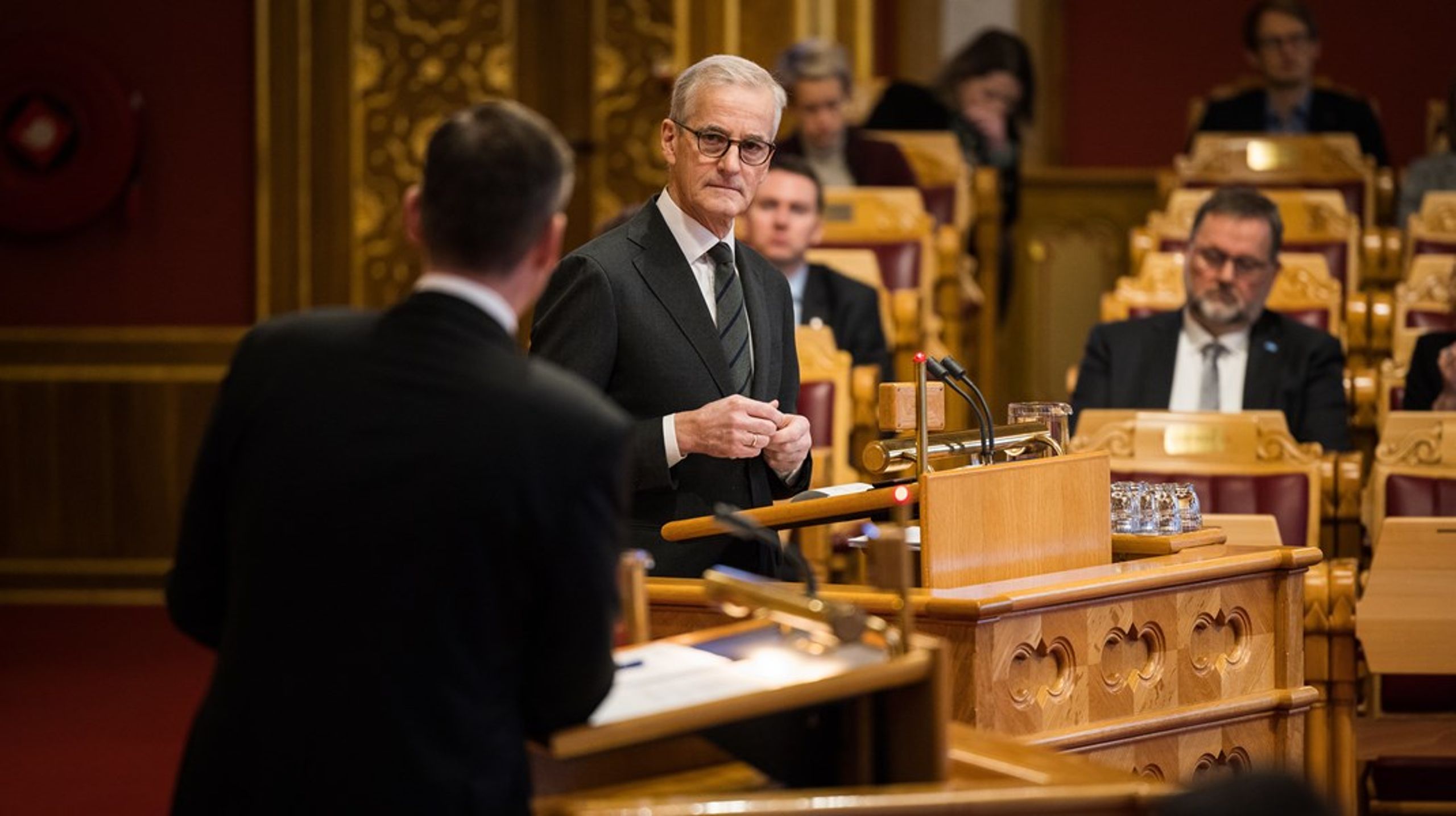 Statsminister Jonas Gahr Støre (Ap) møtte i Stortingets spørretime onsdag. Der fikk han blant annet spørsmål fra Henrik Asheim (H) om avviklingen av Fritt behandlingsvalg.