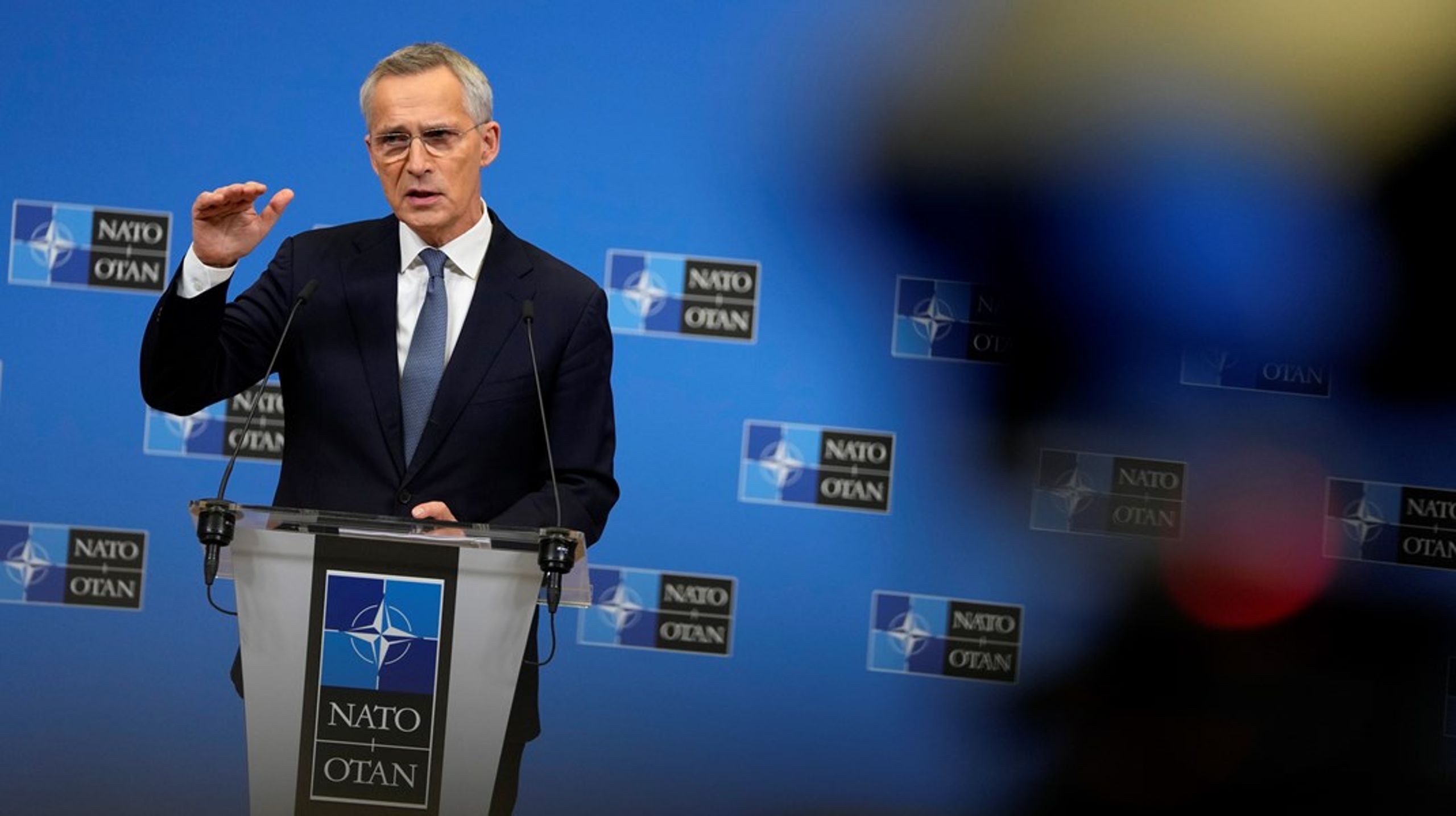 Det blir travelt for Natos utenriksministre når de møtes i Brussel denne uken. Natos generalsekretær Jens Stoltenberg møtte pressen i forkant av møtet.