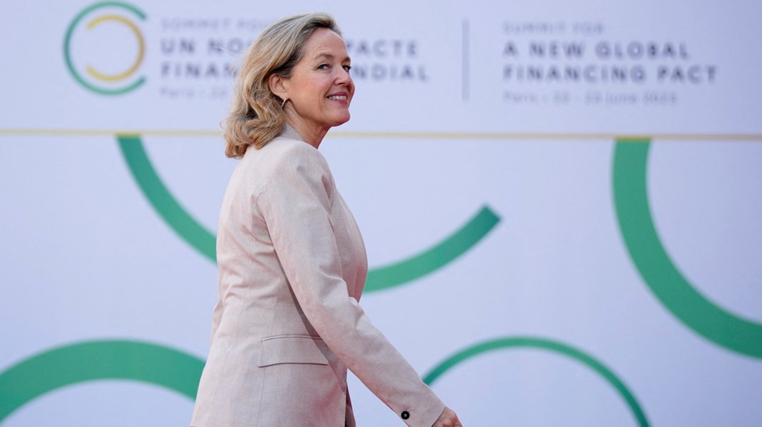Spanias finansminister og visepresident, Nadia Calviño, blir ny EIB-sjef.