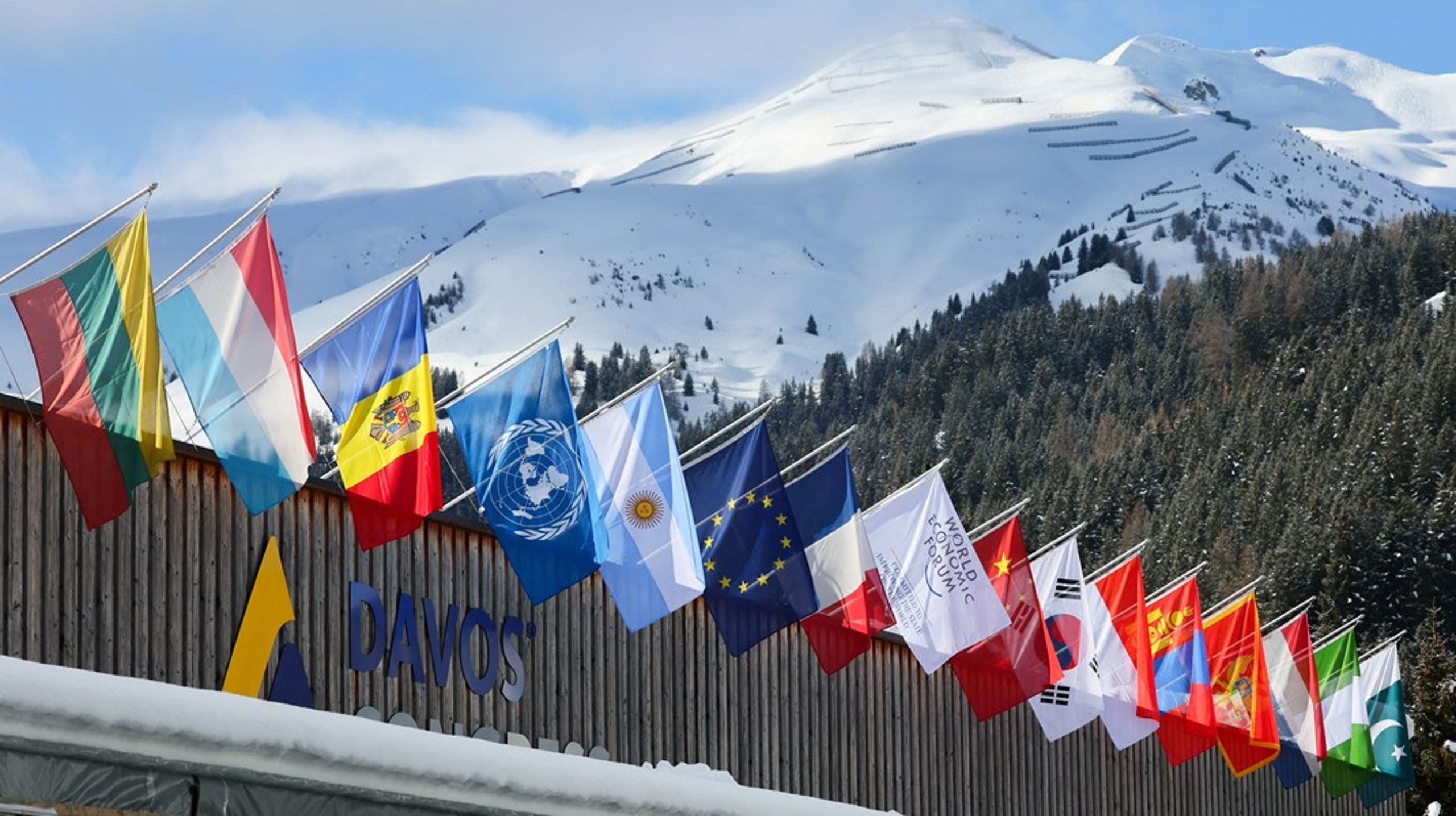 Denne uken avholdes det årlige World Economic Forum i den sveitsiske vintersportbyen Davos. Fra EU deltar hele ni kommissærer, inkludert EU-kommisjonens president Ursula von der Leyen.