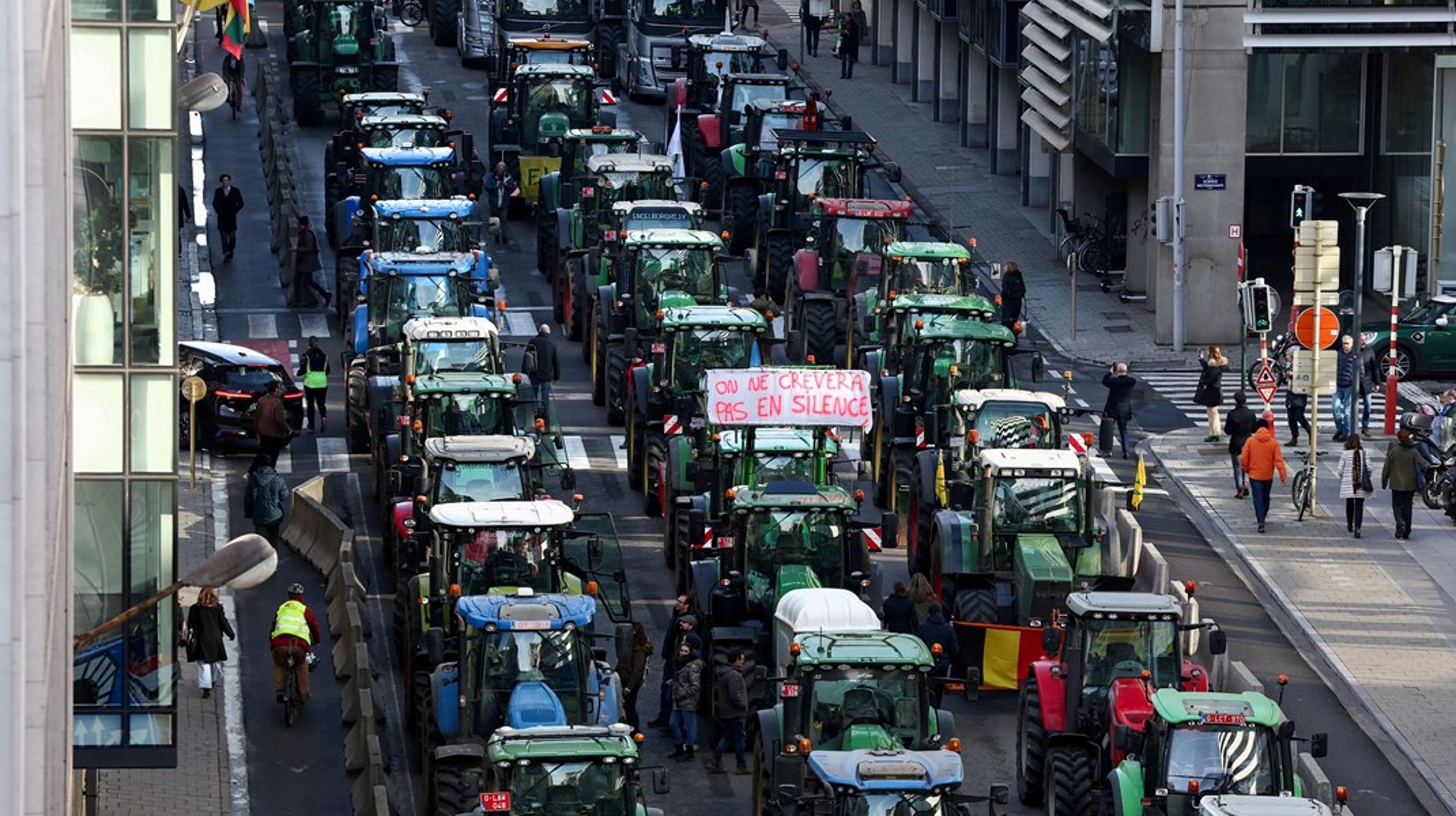 Rundt 1.300 traktorer deltok i de dramatiske opptøyene i Brussel 1. februar, da medlemslandenes stats- og regjeringssjefer var samlet til toppmøte. Jordbruksopprøret vil sannsynligvis bli en viktig valgkampsak frem mot EU-valget i juni.