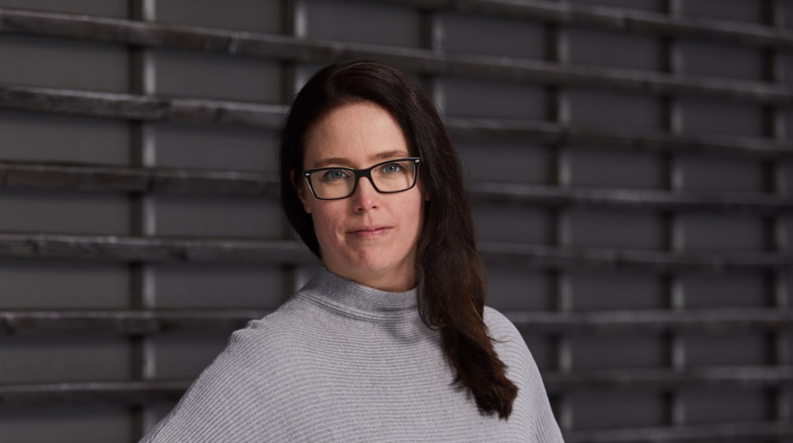 Forbundsleder i Norsk Tjenestemannslag, Kjersti Barsok, mener det er merkelig at en hovedsammenslutning går til streik for å svekke sin egen makt til fordel for arbeidsgiversiden.