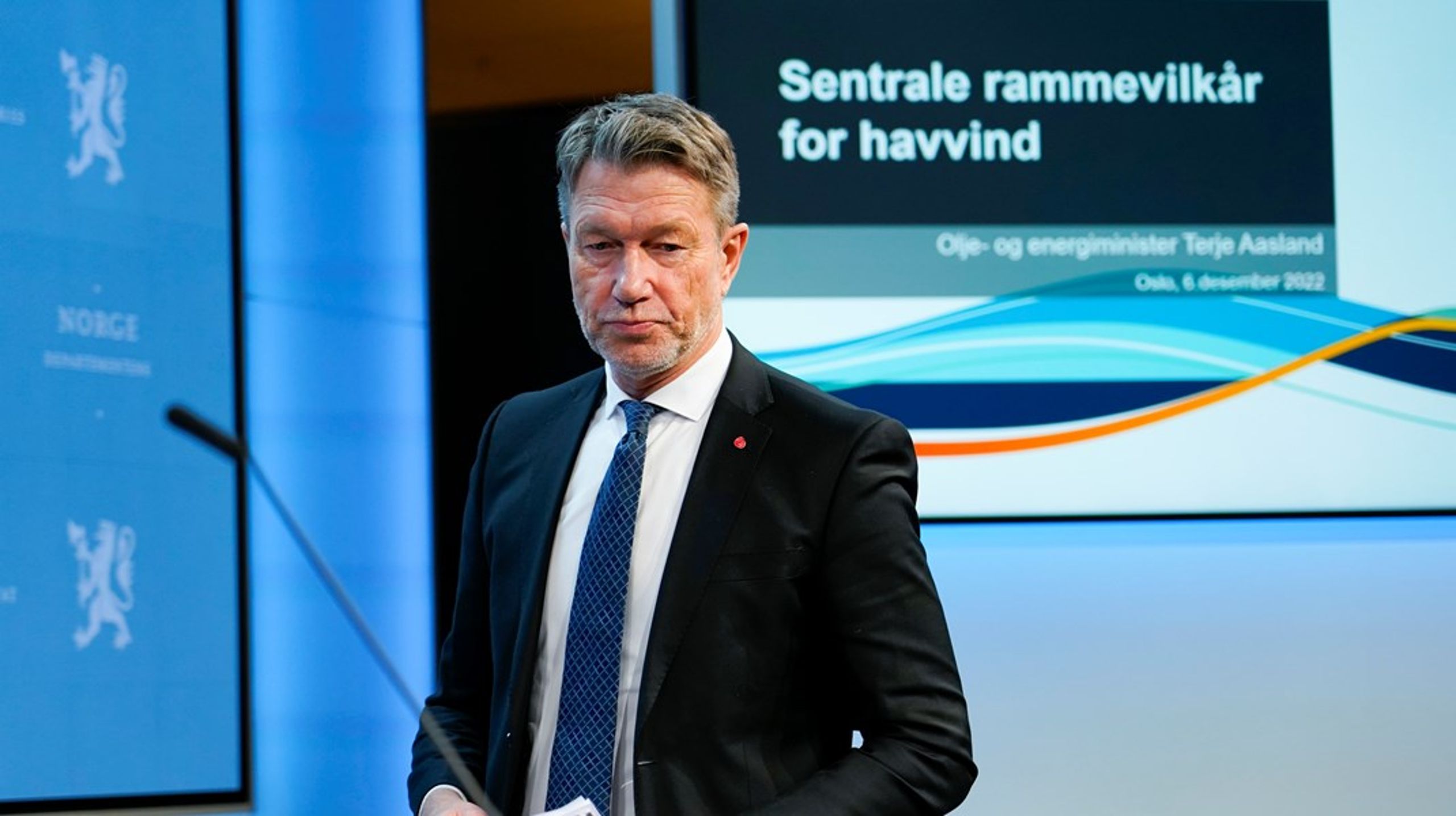 Olje- og energiminister Terje Aasland (Ap) presenterte tirsdag nye&nbsp;rammevilkår for utbygging av havvind på feltene Sørlige Nordsjø II og Utsira Nord.