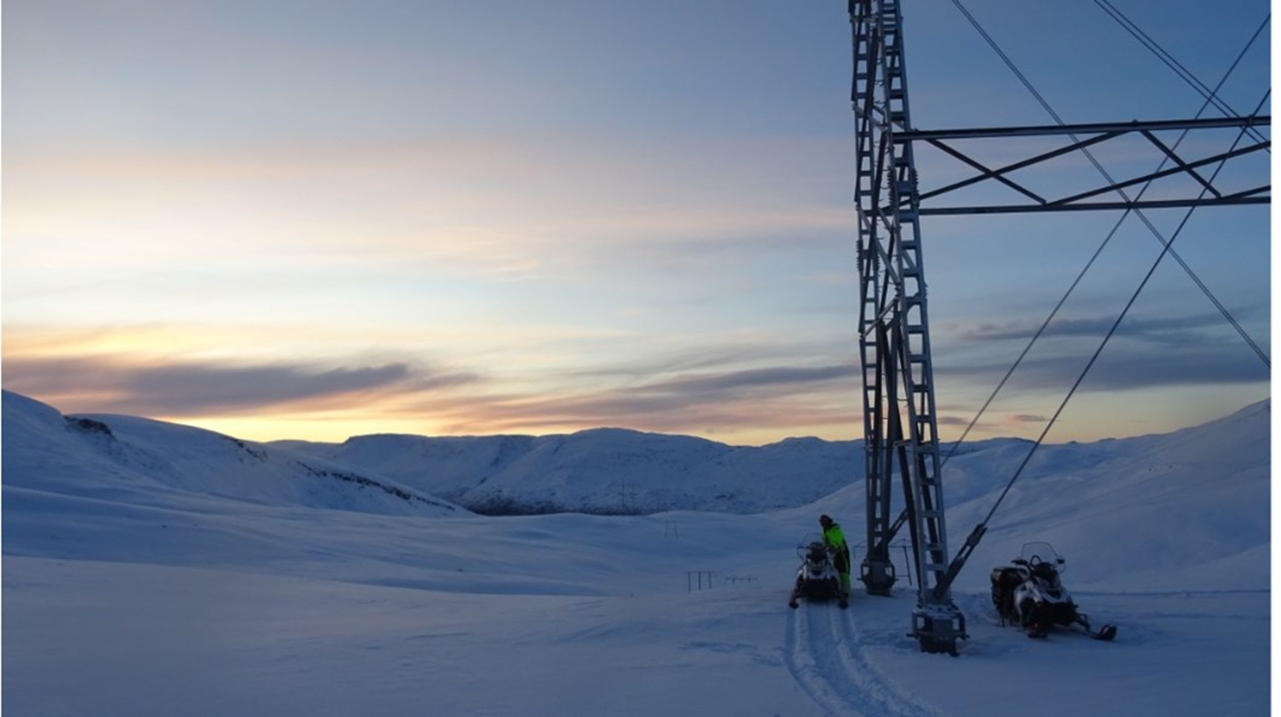 Statnett har de siste årene satt opp en kabel fra Balsjfjord til Skaidi. NVE konkluderer med at den&nbsp;må forlenges til Hammerfest hvis oljefeltet Wisting skal realiseres og elektrifiseres, og hvis gassanlegget på Melkøya skal elektrifiseres.