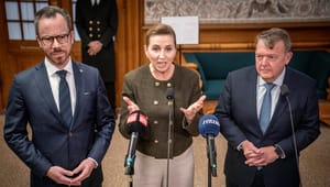 Den danske regjeringen og opposisjonen er i en hårreisende nervekrig over store bededag